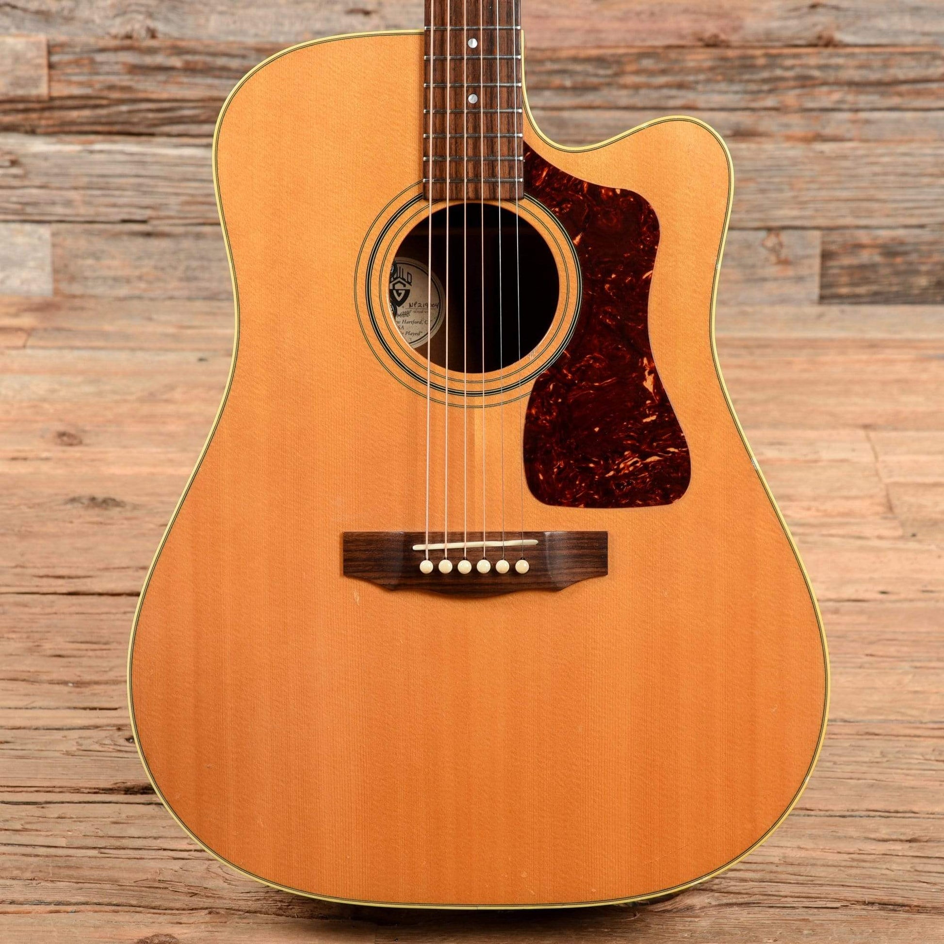 Guild D40CE Standard Natural 2012 Acoustic Guitars / Dreadnought