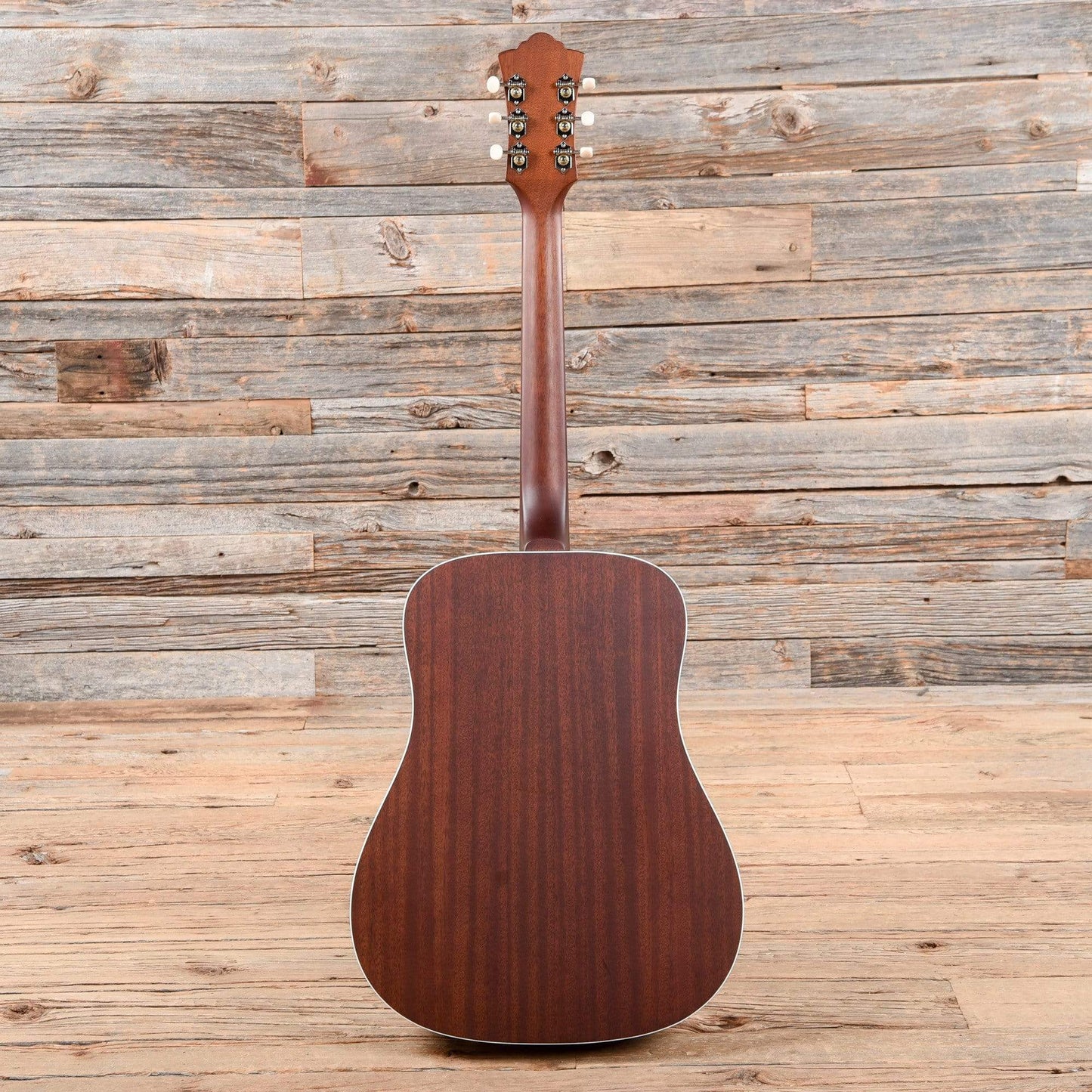 Guild USA D-40 Dreadnought Sitka Spruce/Mahogany Natural Acoustic Guitars / Dreadnought