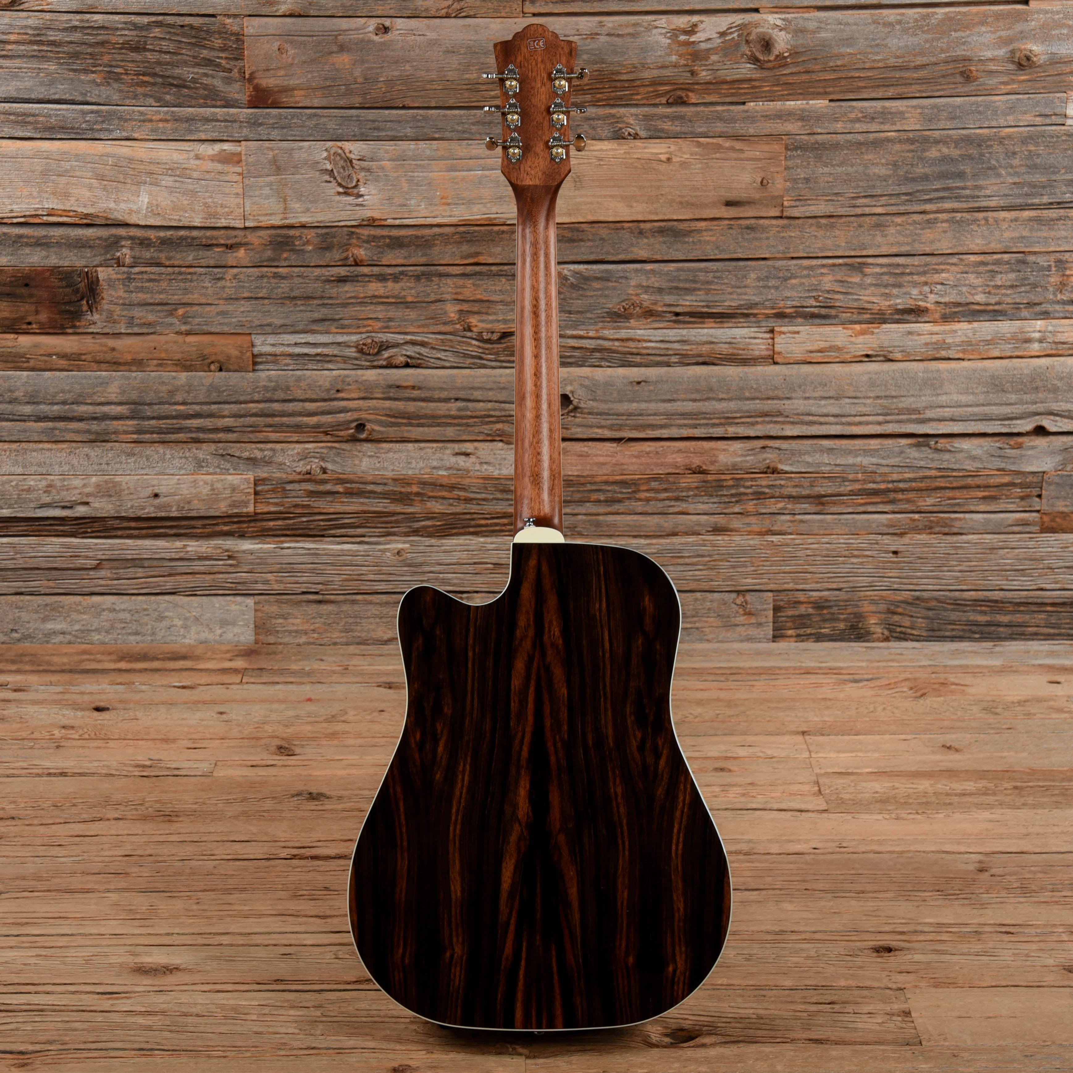 Guild Westerly D-260CE Deluxe Dreadnought Cutaway Natural w/Electronics Acoustic Guitars / Dreadnought