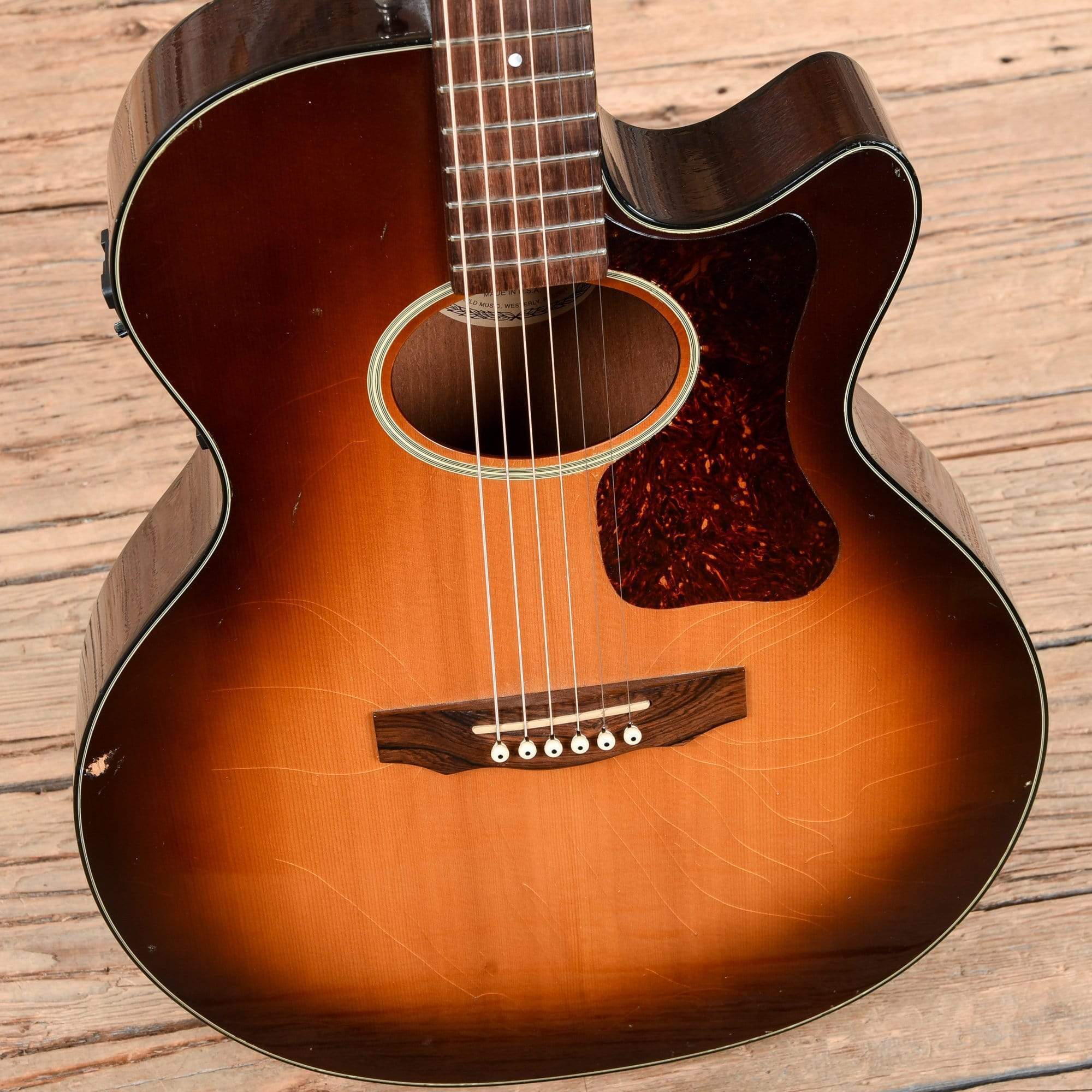 Guild F4-CE Sunburst 1998 Acoustic Guitars / OM and Auditorium