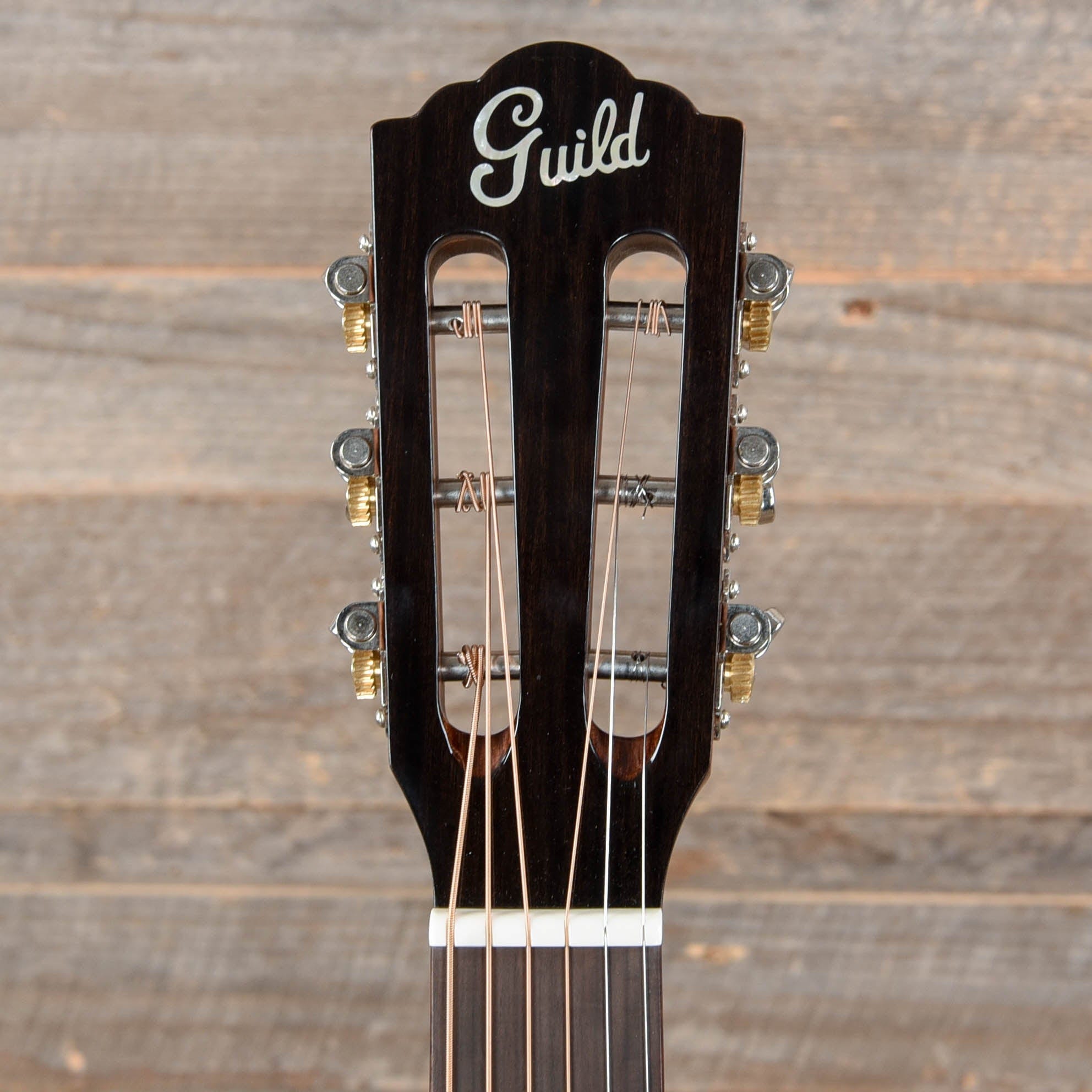 Guild Westerly P-240 Memoir 12-Fret Parlor Natural – Chicago Music Exchange