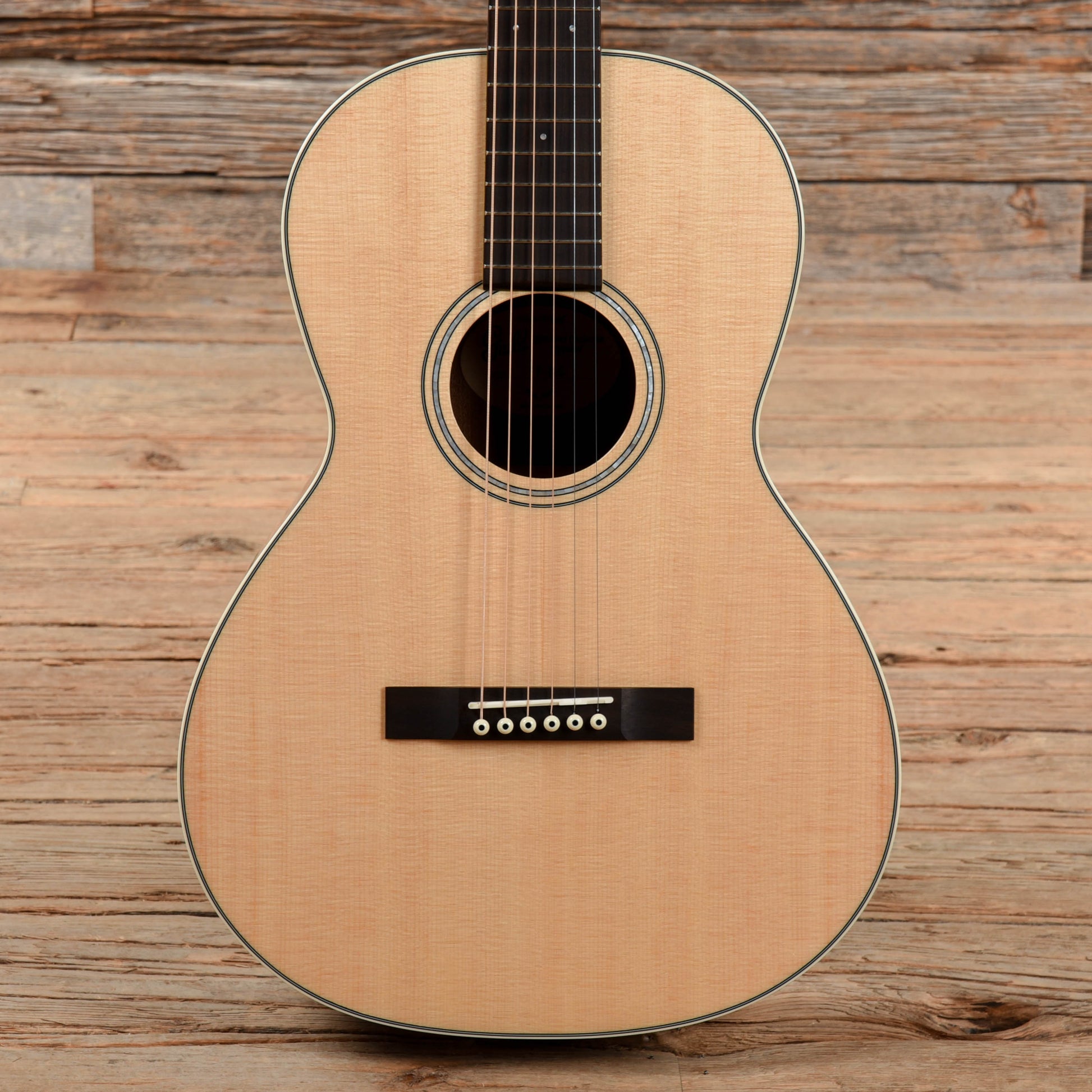 Guild Westerly P-240 Memoir 12-Fret Parlor Natural Natural Acoustic Guitars / Parlor