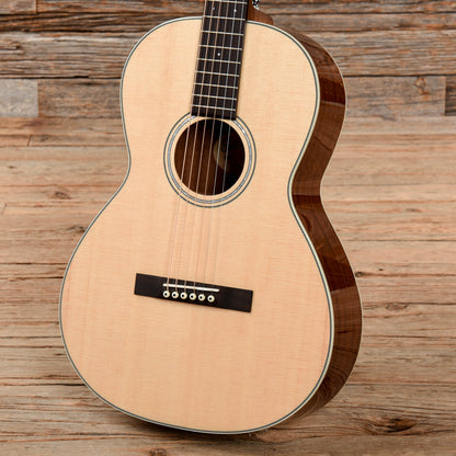 Guild Westerly P-240 Memoir 12-Fret Parlor Natural Natural Acoustic Guitars / Parlor