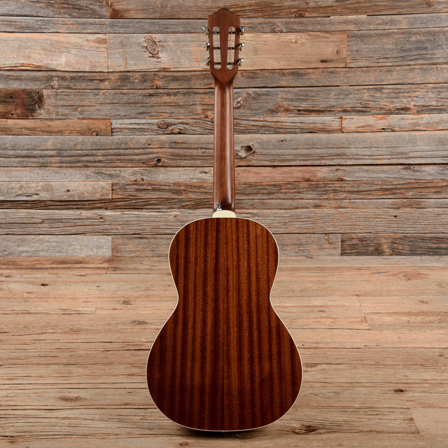 Guild Westerly P-240 Memoir 12-Fret Parlor Natural Natural Acoustic Guitars / Parlor