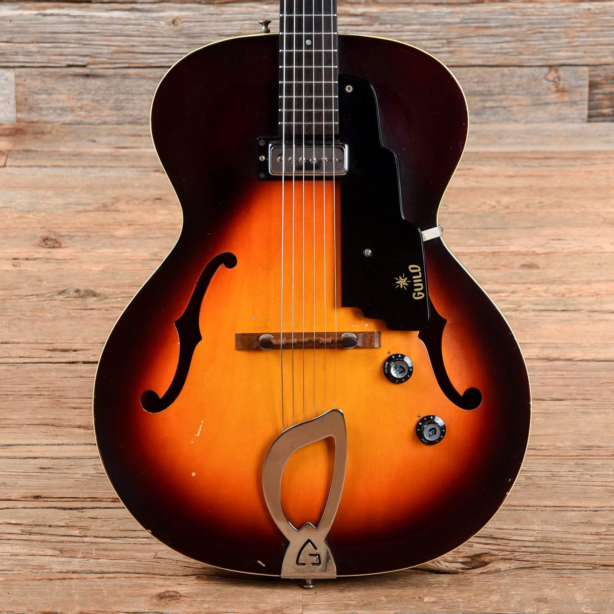 ギター granada W-150 Guild Granada X-50 Sunburst 1965 – Chicago Music Exchange