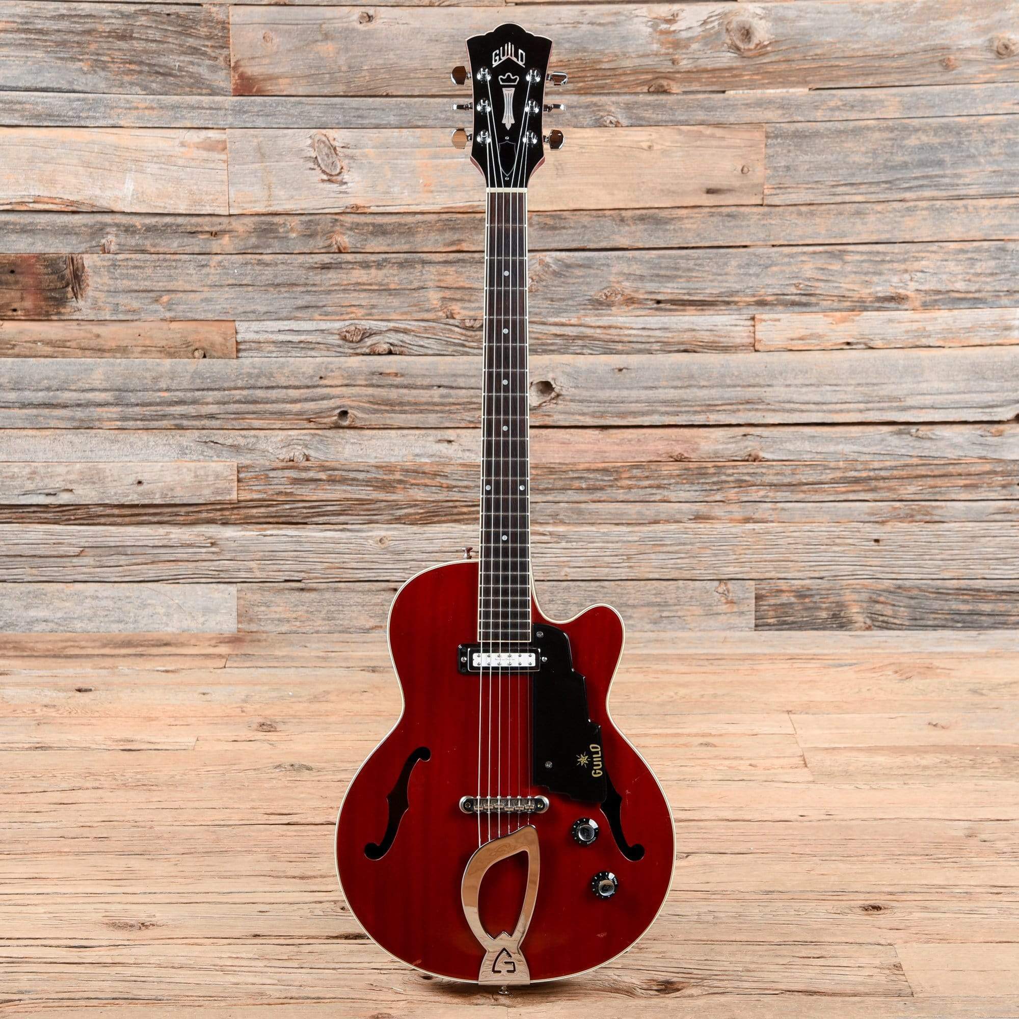 Guild M-65 Freshman Cherry 1967 Electric Guitars / Hollow Body