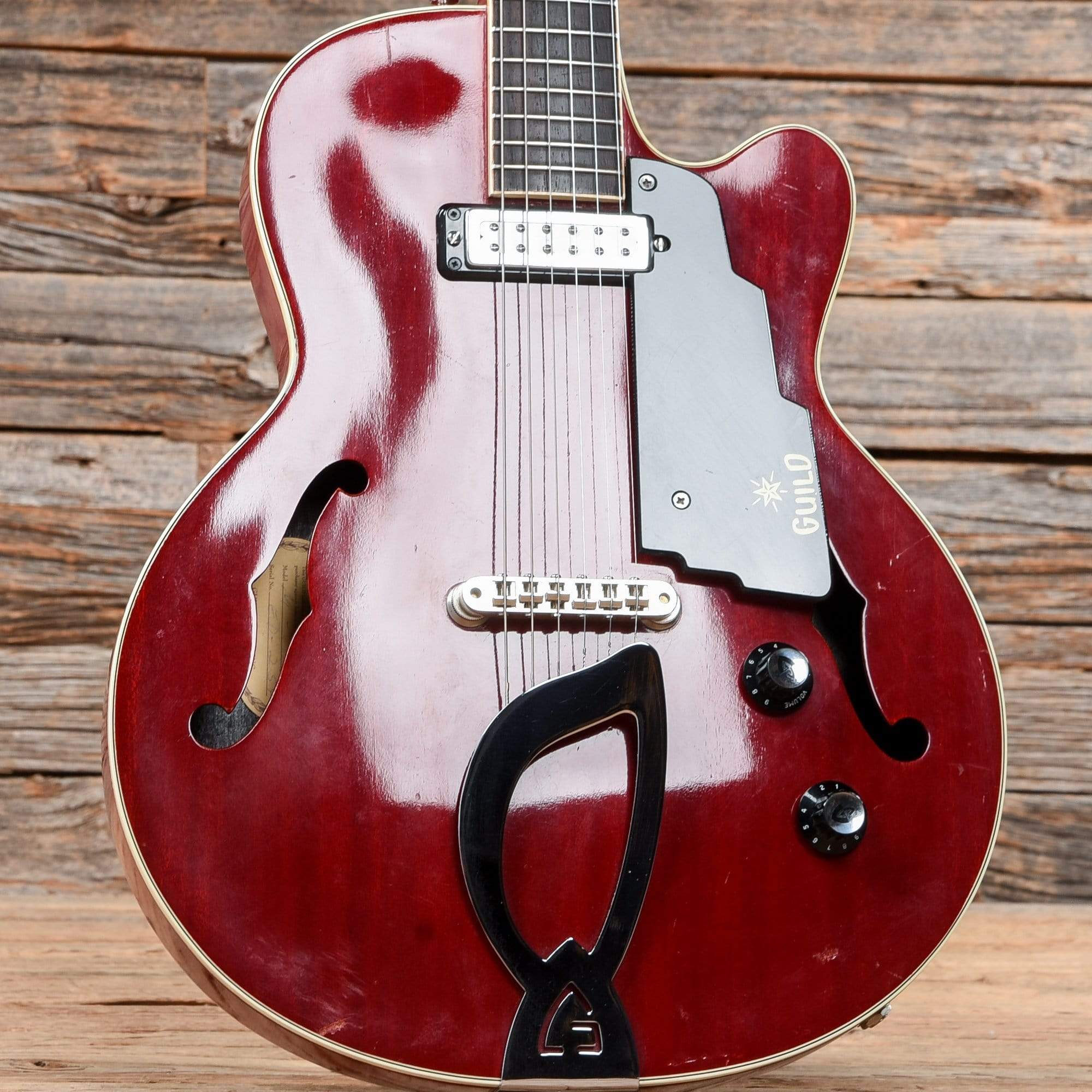 Guild M-65 Freshman Cherry 1967 Electric Guitars / Hollow Body