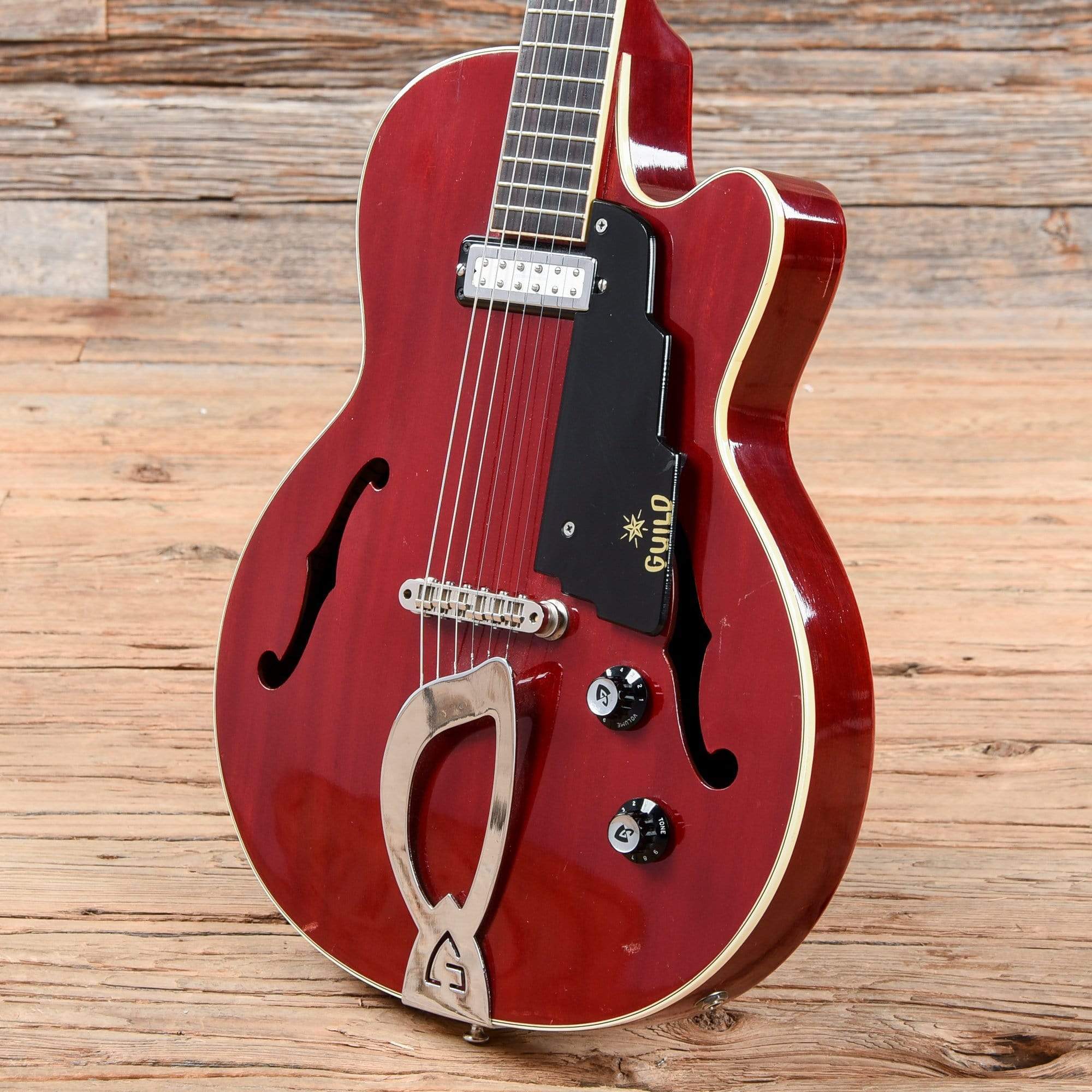 Guild M-65 Freshman Cherry 1967 Electric Guitars / Hollow Body