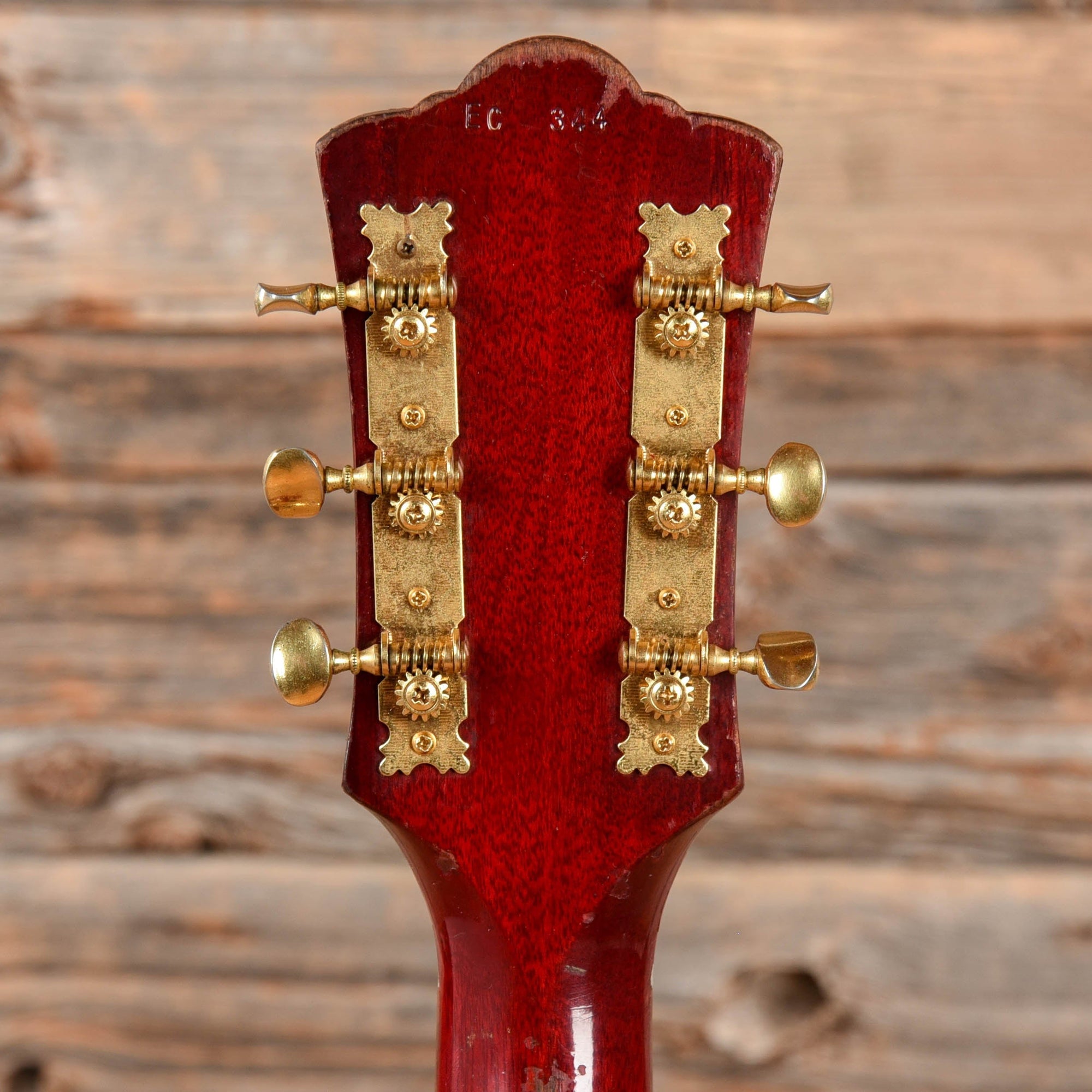 Guild M-65 Freshman Cherry 1967 – Chicago Music Exchange