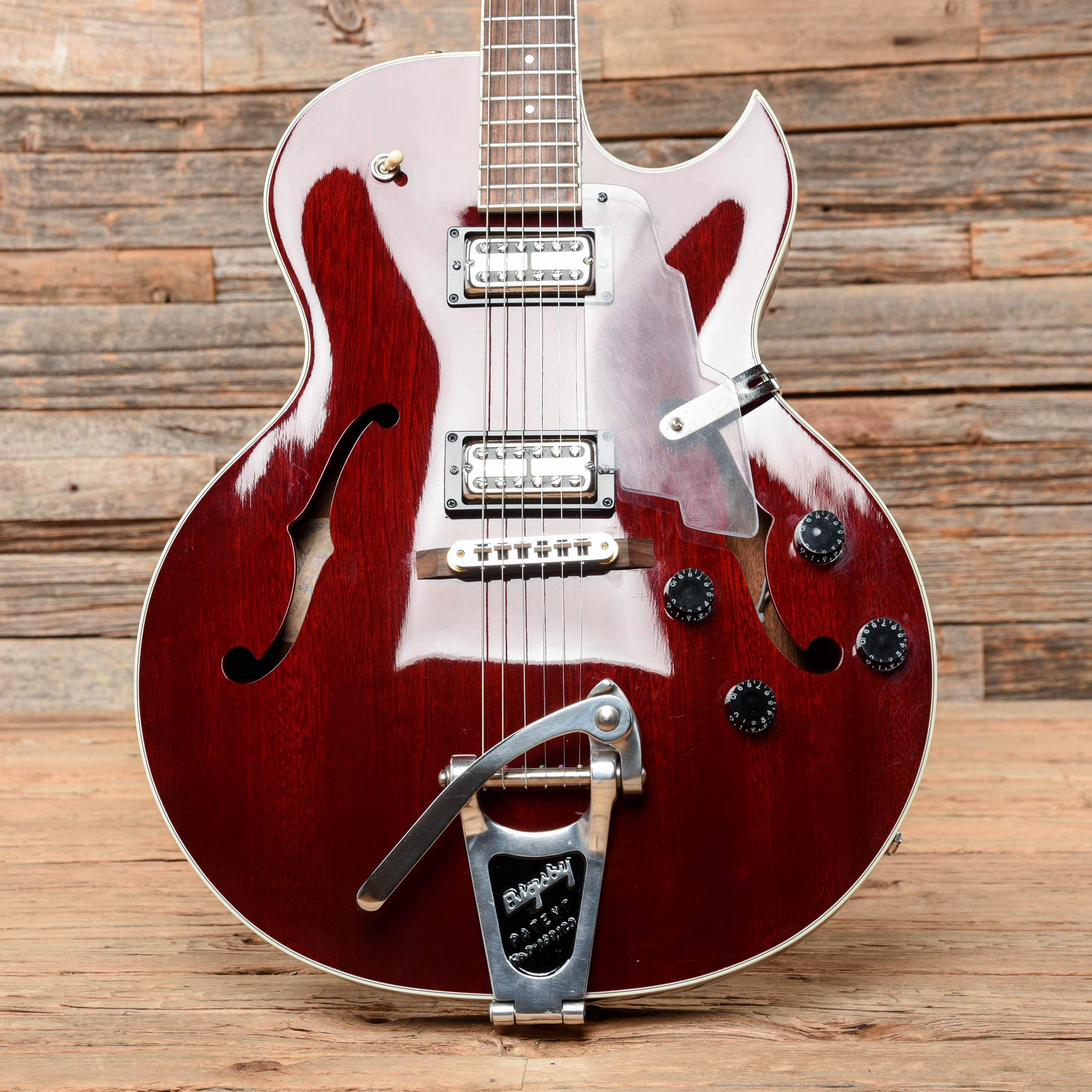 Guild Starfire III Transparent Red 1997 Electric Guitars / Hollow Body