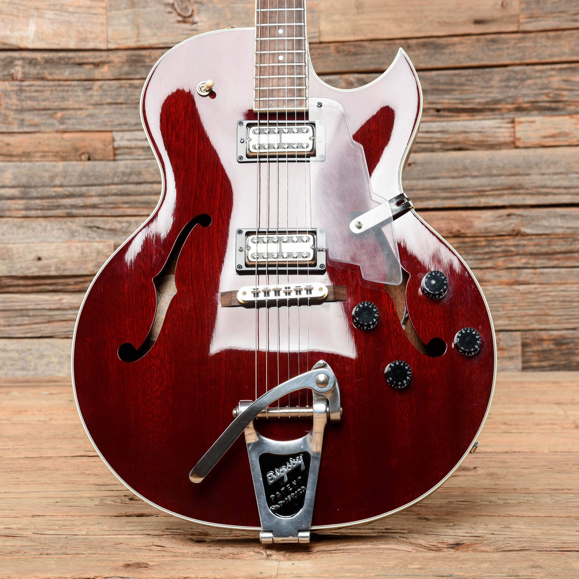 Guild Starfire III Transparent Red 1997 Electric Guitars / Hollow Body