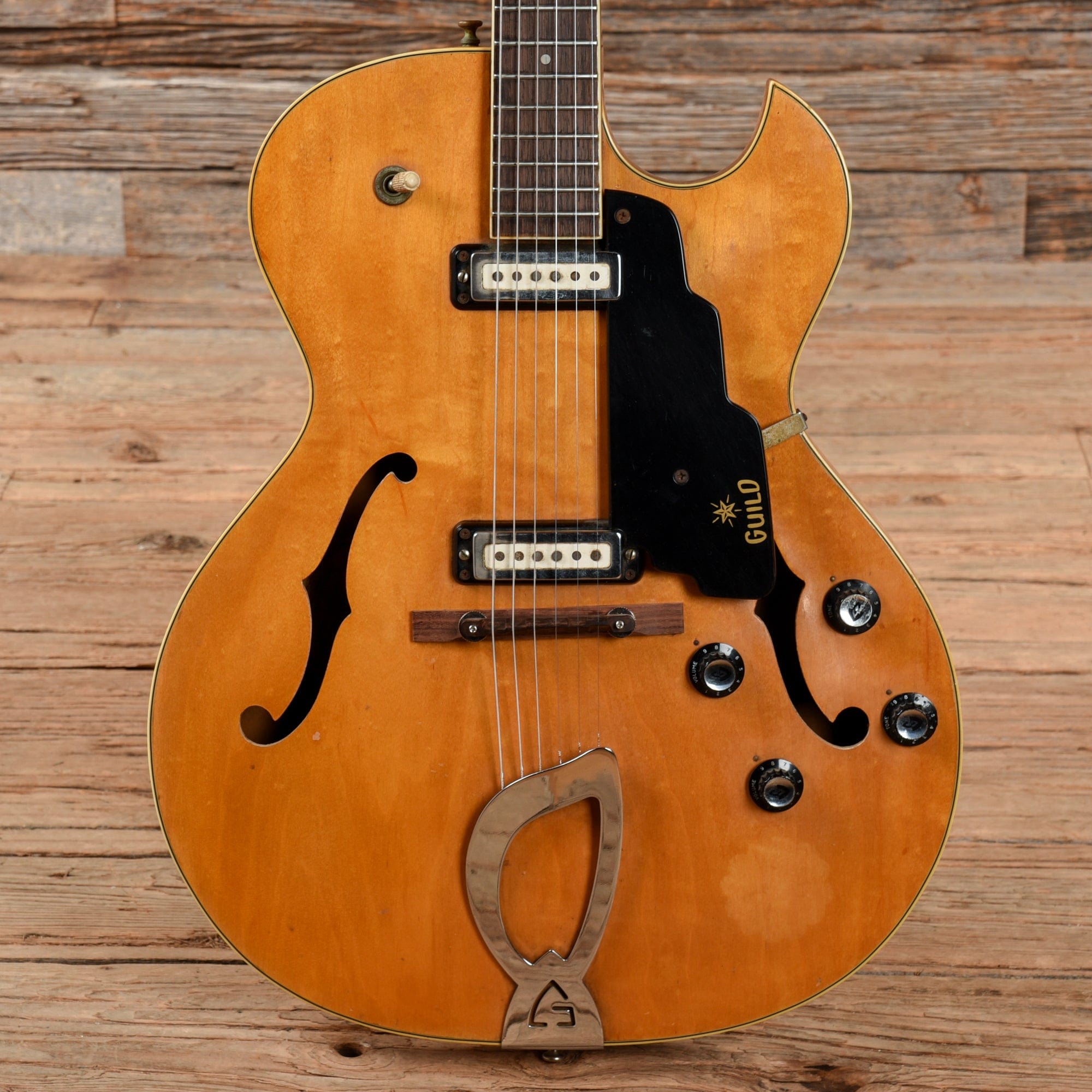 Guild T-100D Slim Jim Blonde 1966 – Chicago Music Exchange
