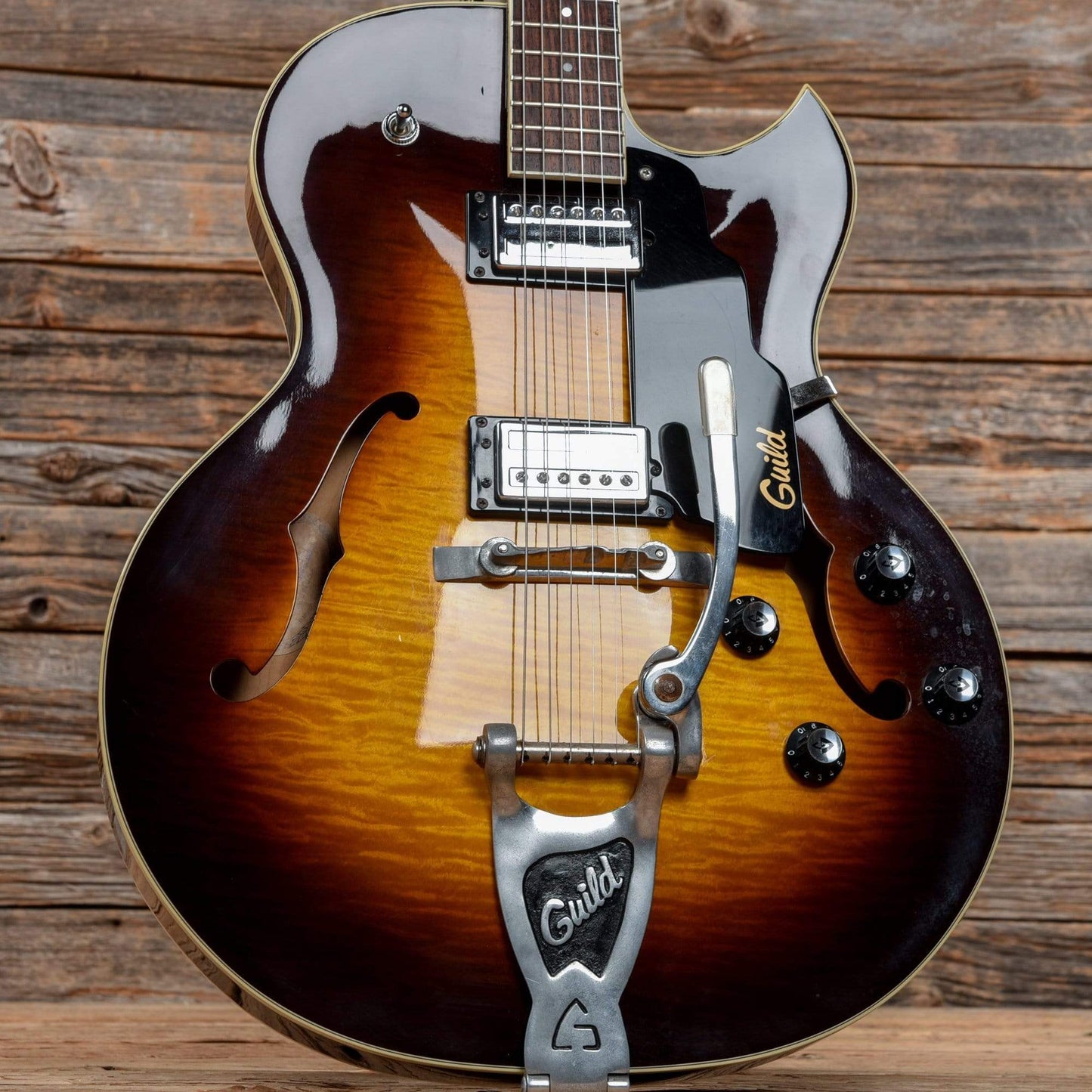 Guild USA Starfire III Sunburst 1997 Electric Guitars / Hollow Body