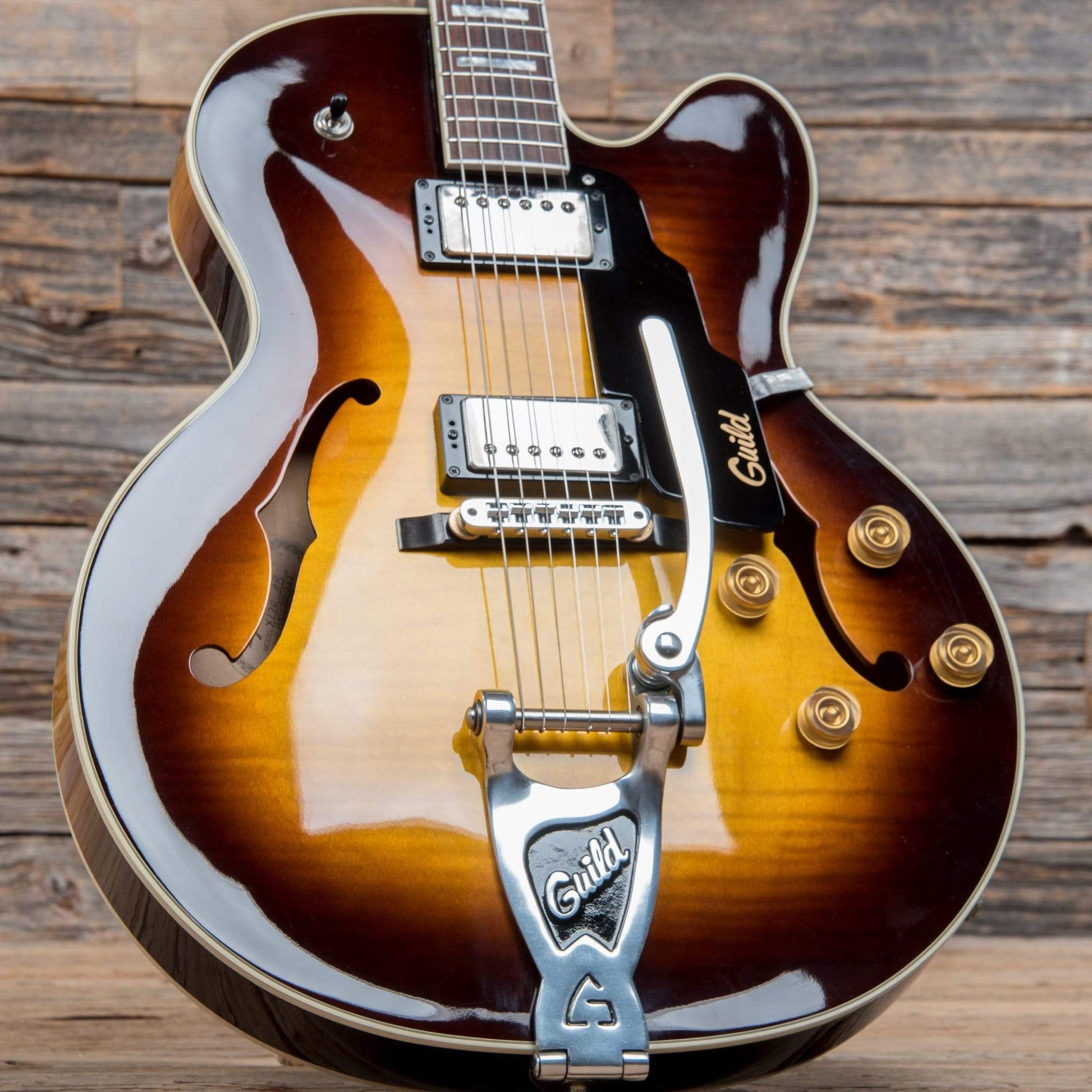 Guild X-170 Manhattan Sunburst 1997 Electric Guitars / Hollow Body