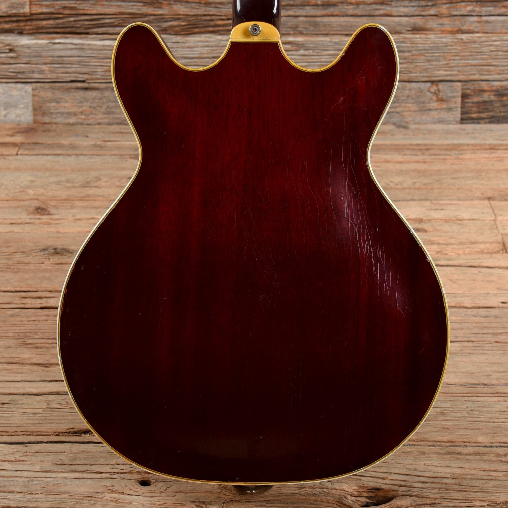 Guild Starfire IV Cherry 1976 Electric Guitars / Semi-Hollow