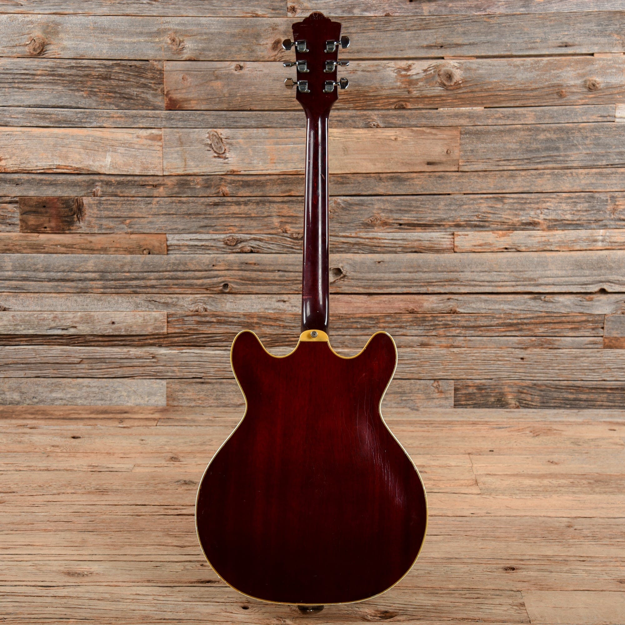 Guild Starfire IV Cherry 1976 Electric Guitars / Semi-Hollow