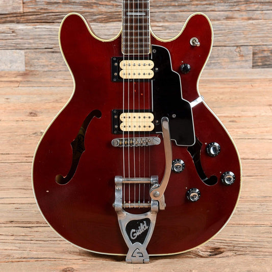Guild Starfire IV Cherry 1980 Electric Guitars / Semi-Hollow