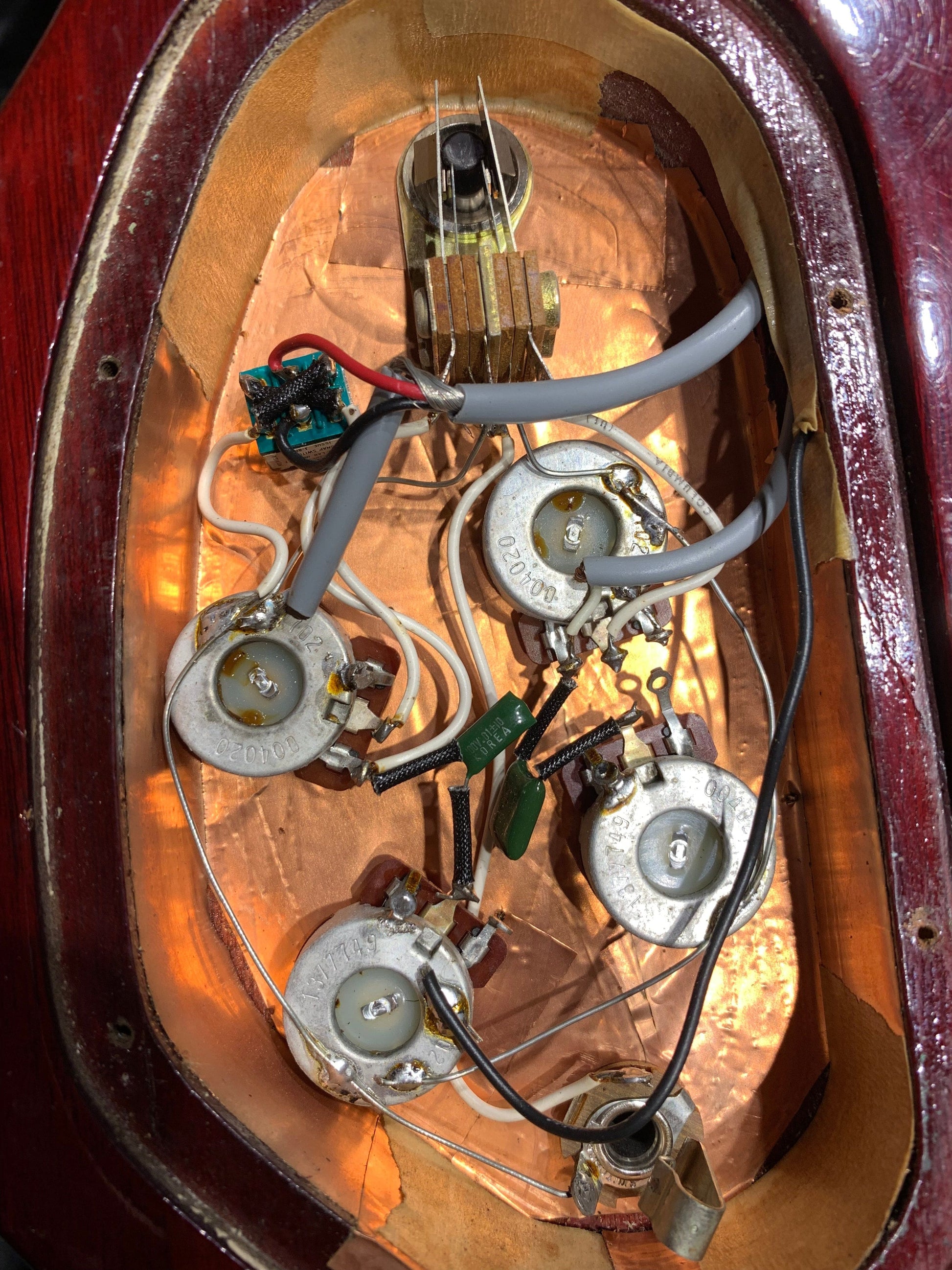 Guild S-300 Cherry 1978 Electric Guitars / Solid Body