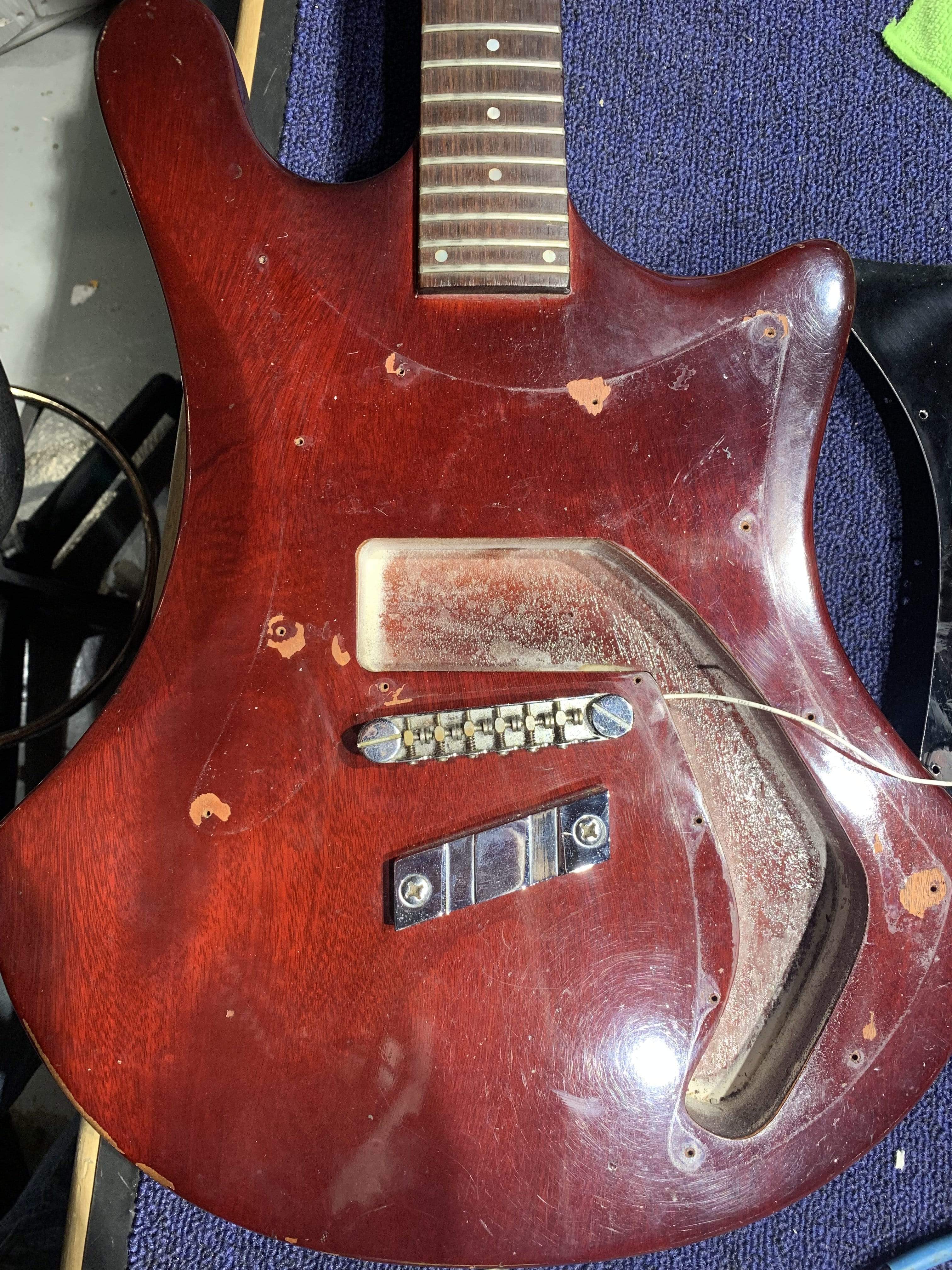 Guild S-60D Cherry 1978 Electric Guitars / Solid Body