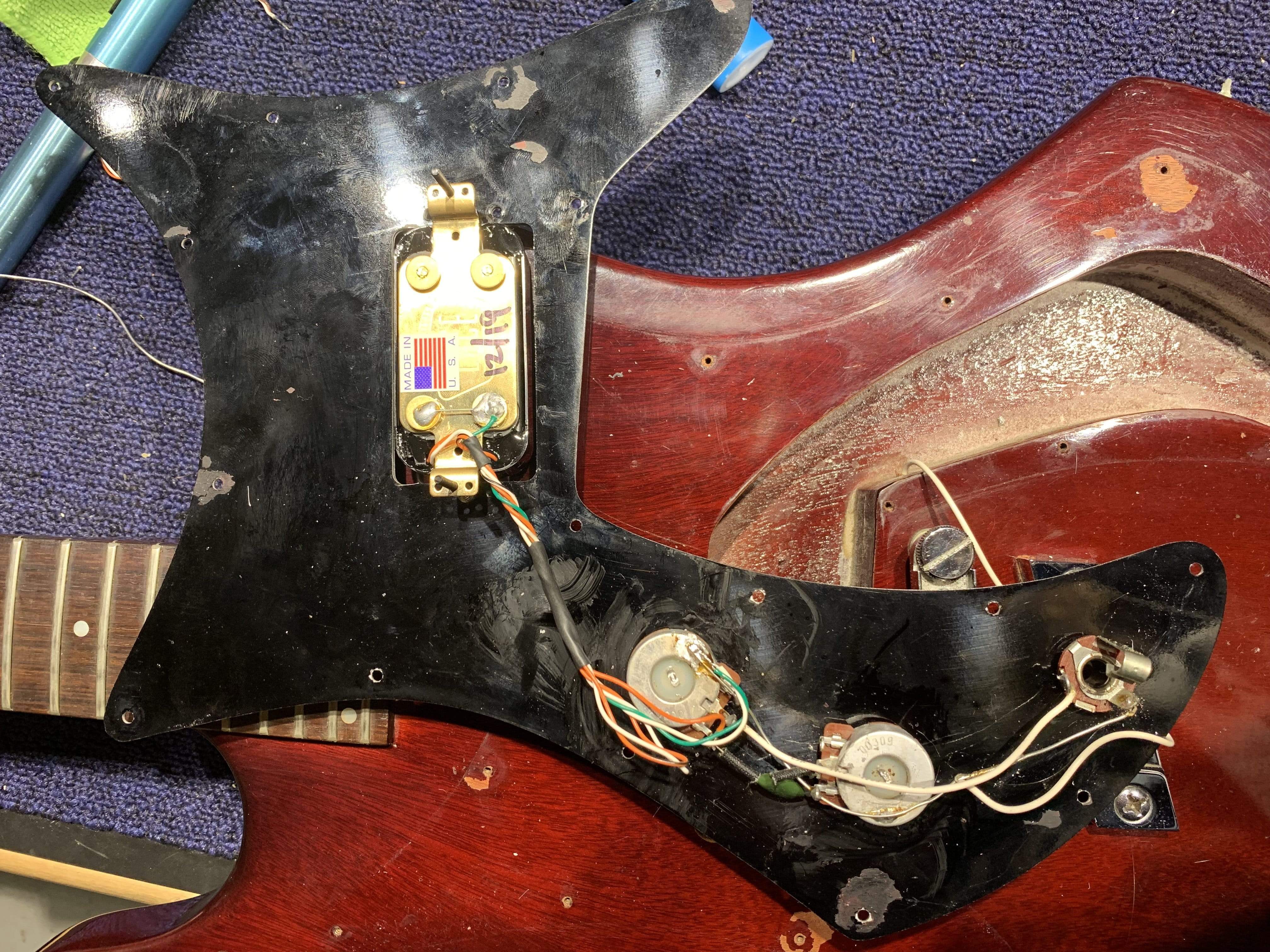 Guild S-60D Cherry 1978 Electric Guitars / Solid Body