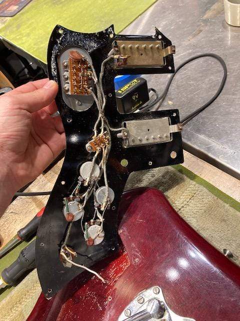 Guild Thunderbird Cherry 1965 Electric Guitars / Solid Body