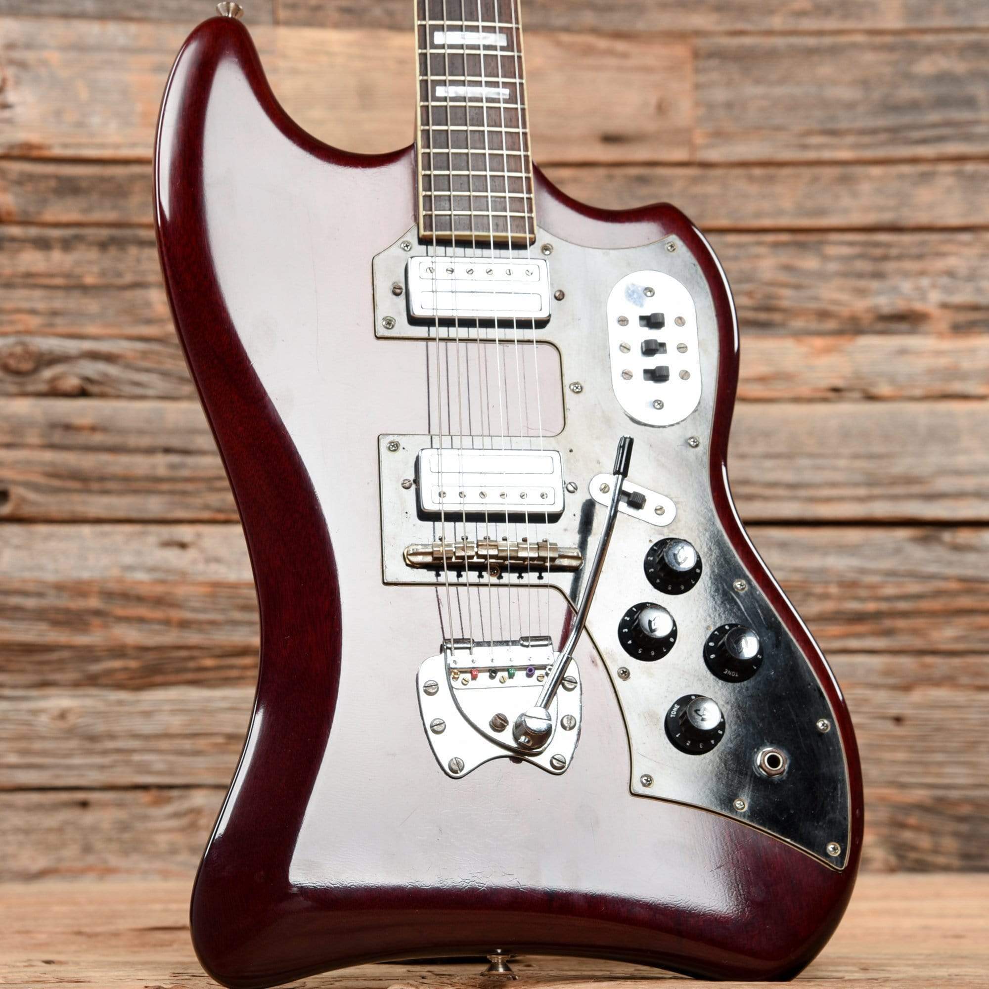 Guild Thunderbird Cherry 1965 Electric Guitars / Solid Body