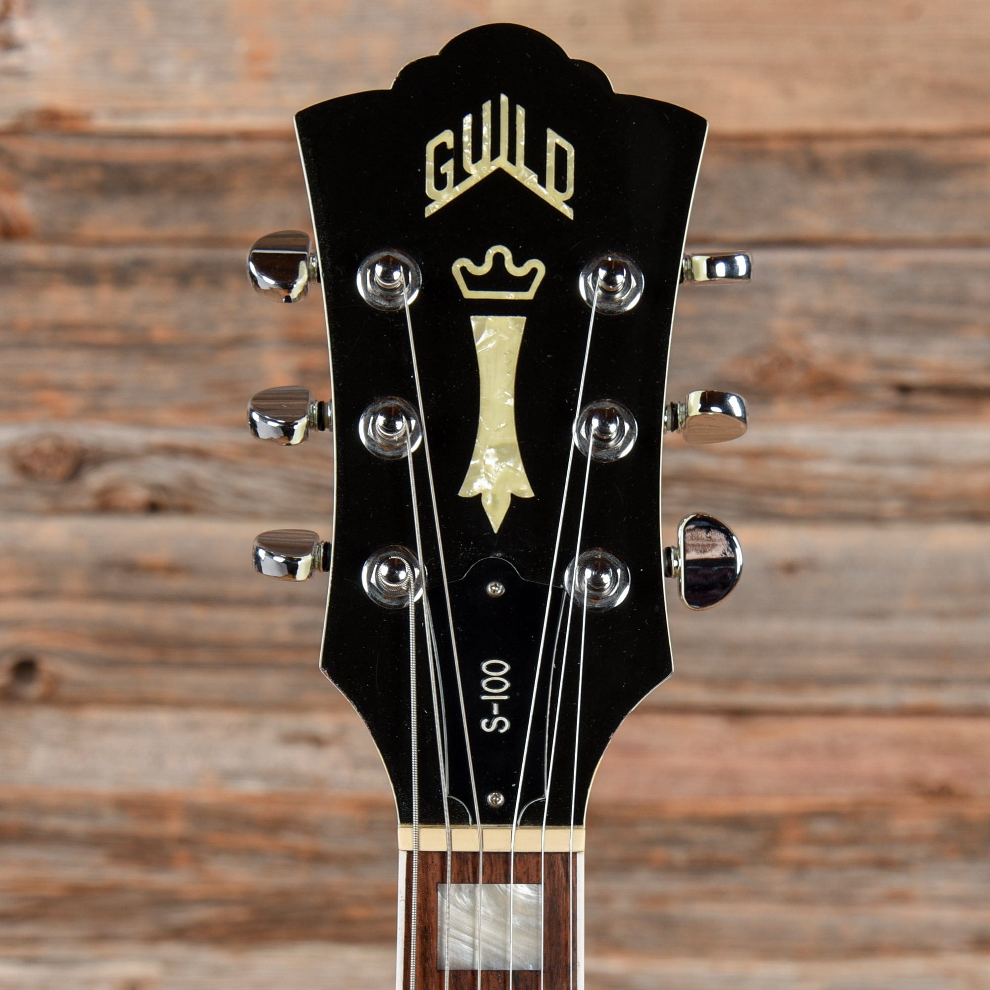 Guild USA S-100 Polara Reissue White 1997 Electric Guitars / Solid Body