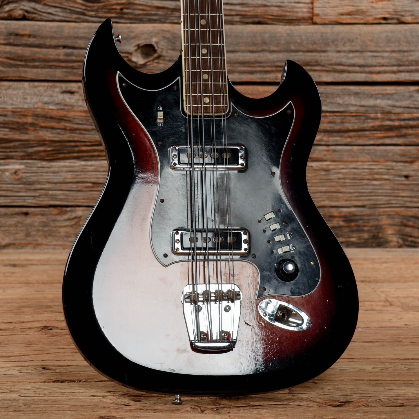Hagstrom H8 3-Color Sunburst Bass Guitars / 5-String or More