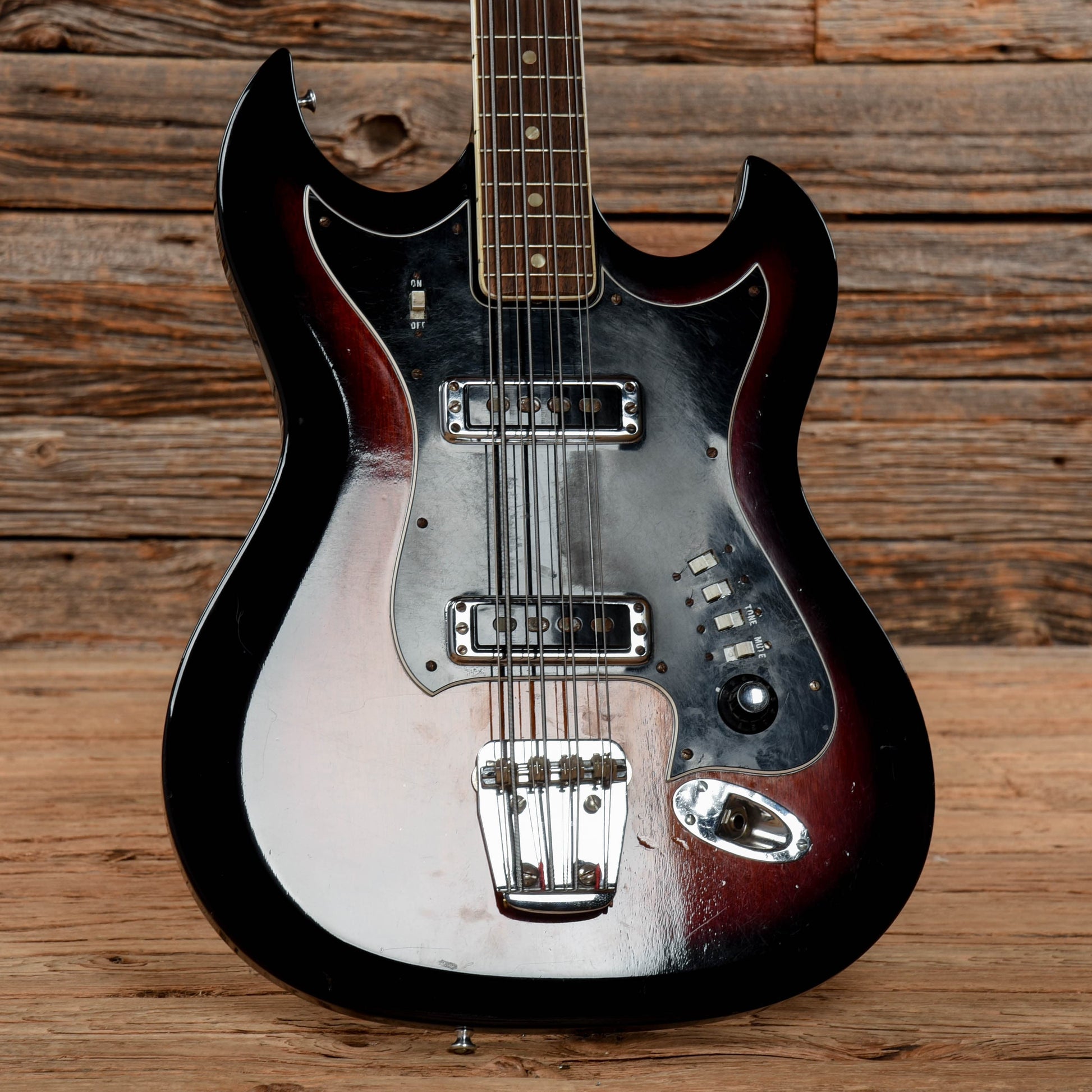 Hagstrom H8 3-Color Sunburst Bass Guitars / 5-String or More