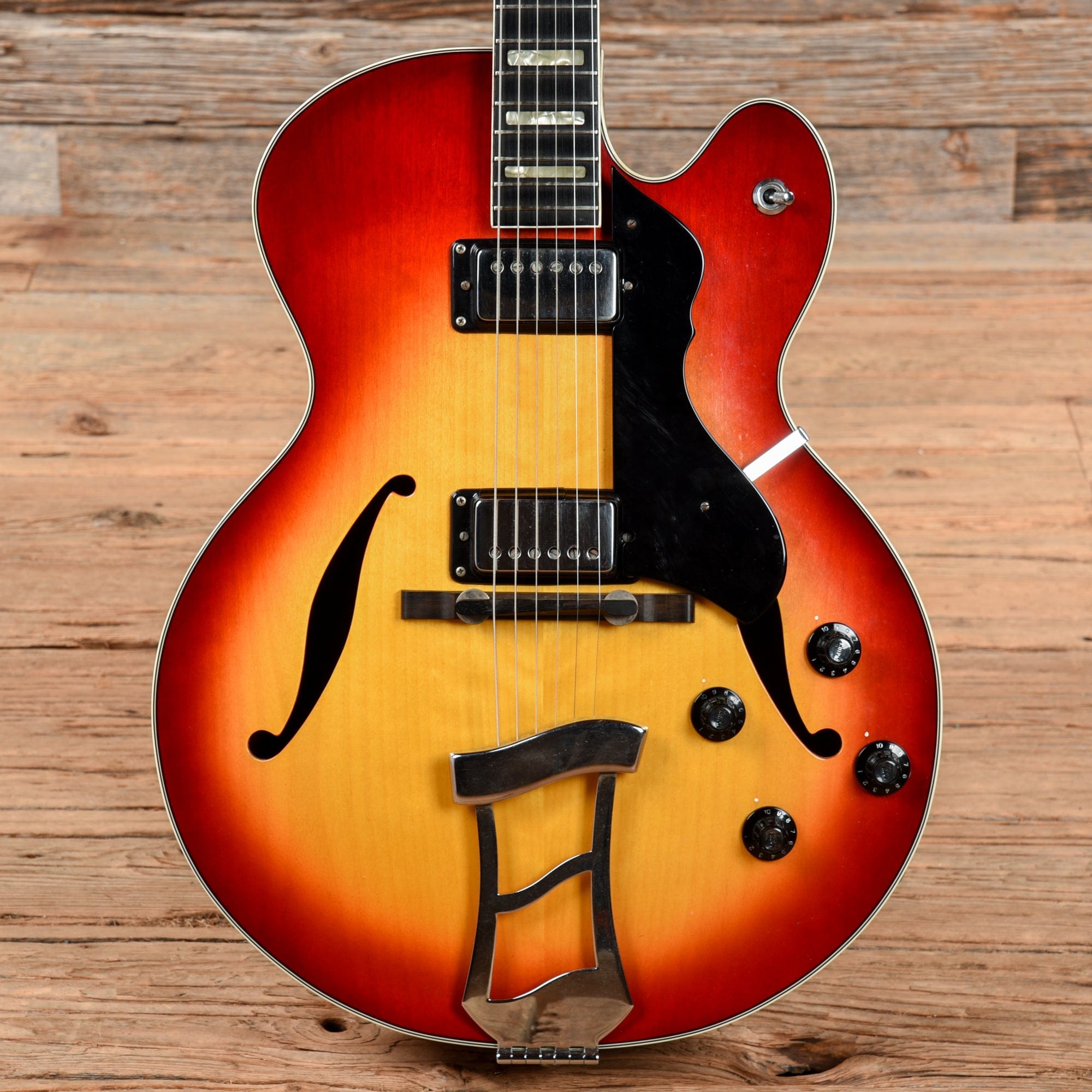 Hagstrom Jimmy by D'Aquisto Sunburst 1970s Electric Guitars / Hollow Body