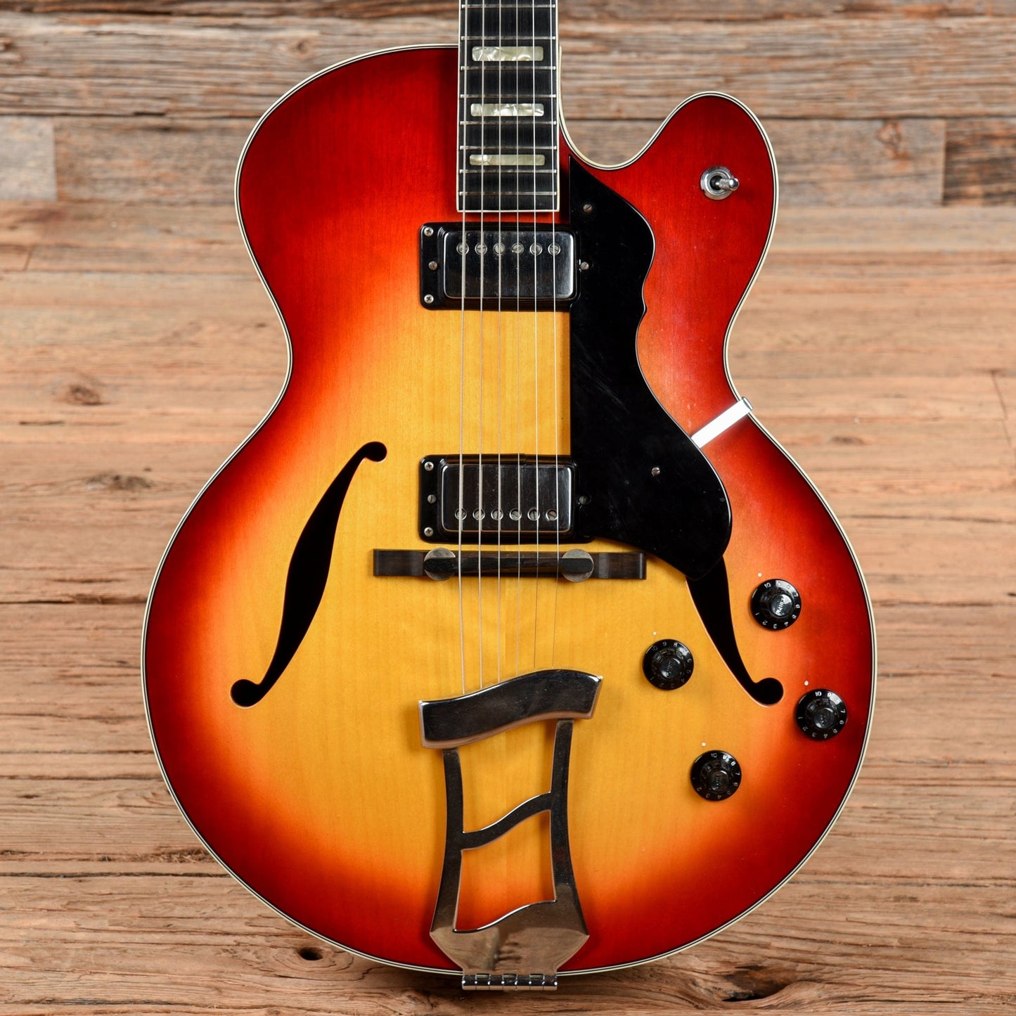 Hagstrom Jimmy by D'Aquisto Sunburst 1970s Electric Guitars / Hollow Body