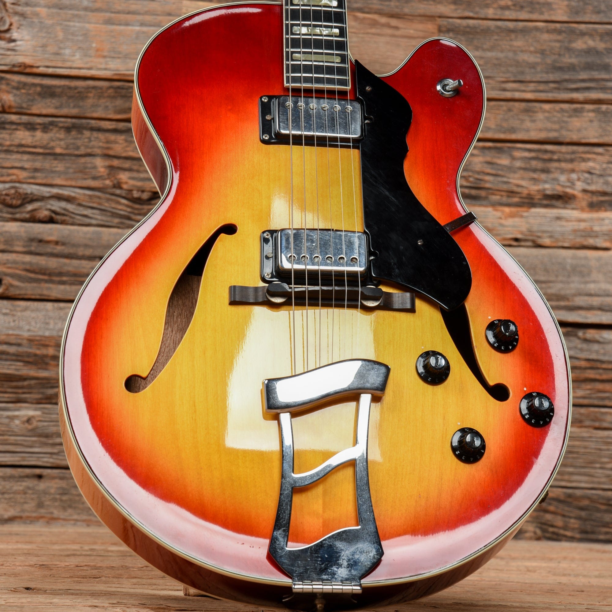 Hagstrom Jimmy by D'Aquisto Sunburst 1970s Electric Guitars / Hollow Body