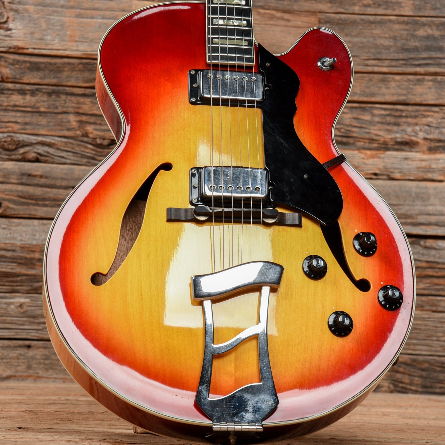 Hagstrom Jimmy by D'Aquisto Sunburst 1970s Electric Guitars / Hollow Body