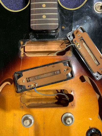 Hagstrom Viking Sunburst 1967 Electric Guitars / Hollow Body