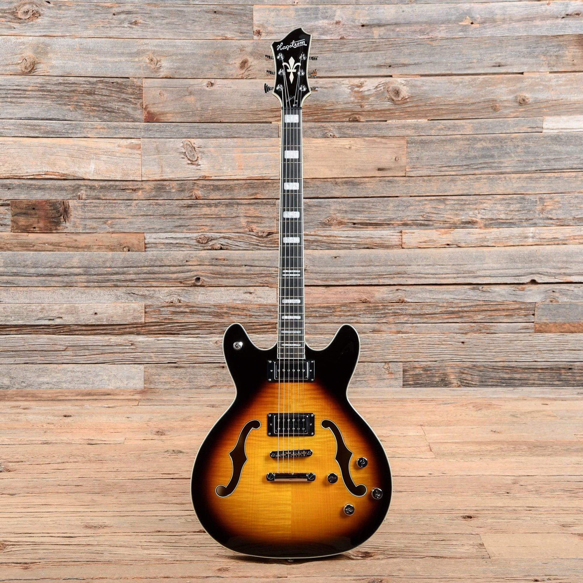 Hagstrom Viking Deluxe Baritone Sunburst 2018 Electric Guitars / Semi-Hollow