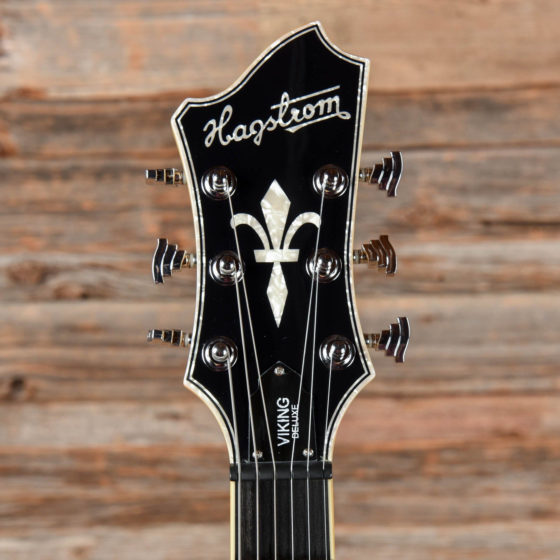 Hagstrom Viking Deluxe Natural 2010 Electric Guitars / Semi-Hollow