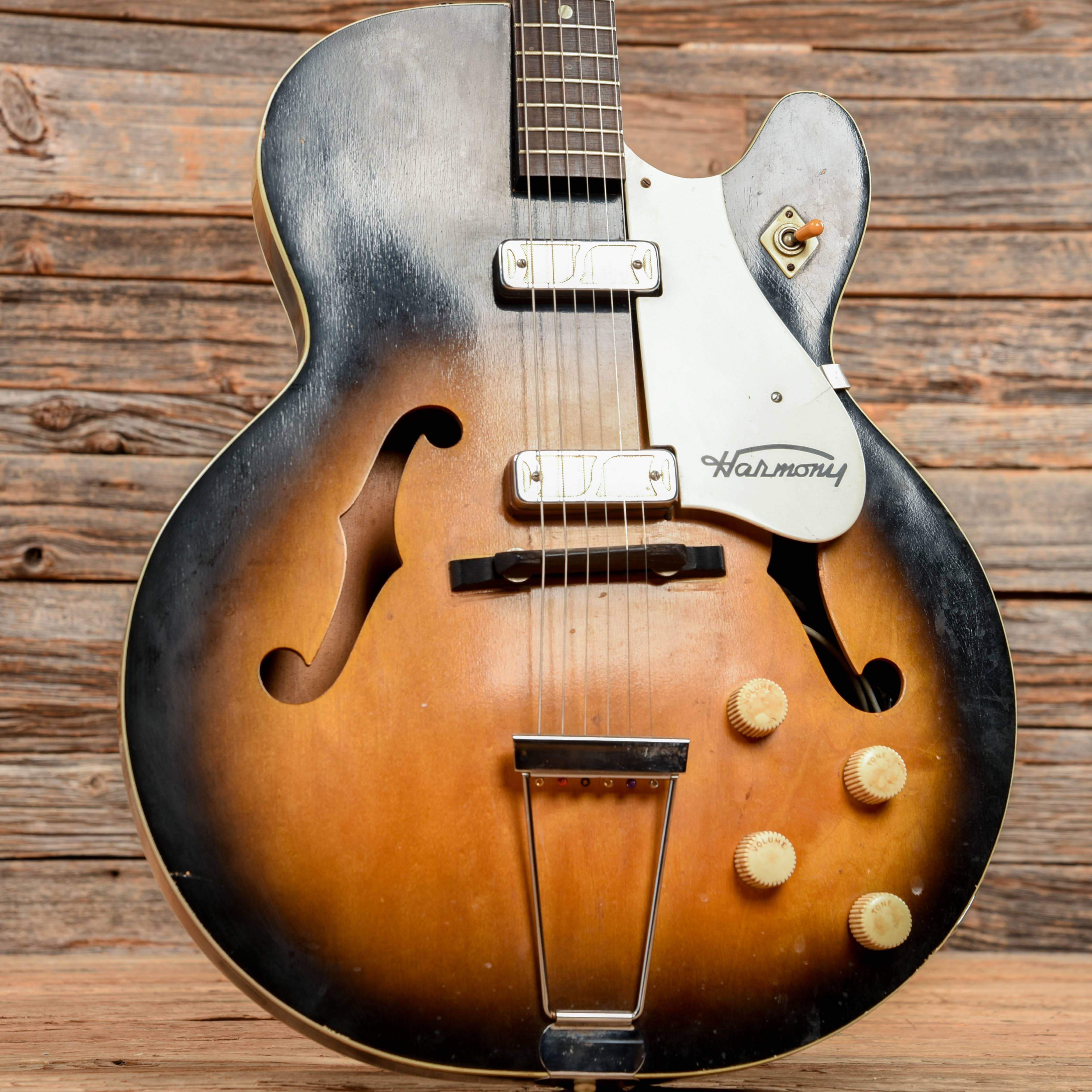 Harmony Rocket Sunburst 1960s Electric Guitars / Hollow Body