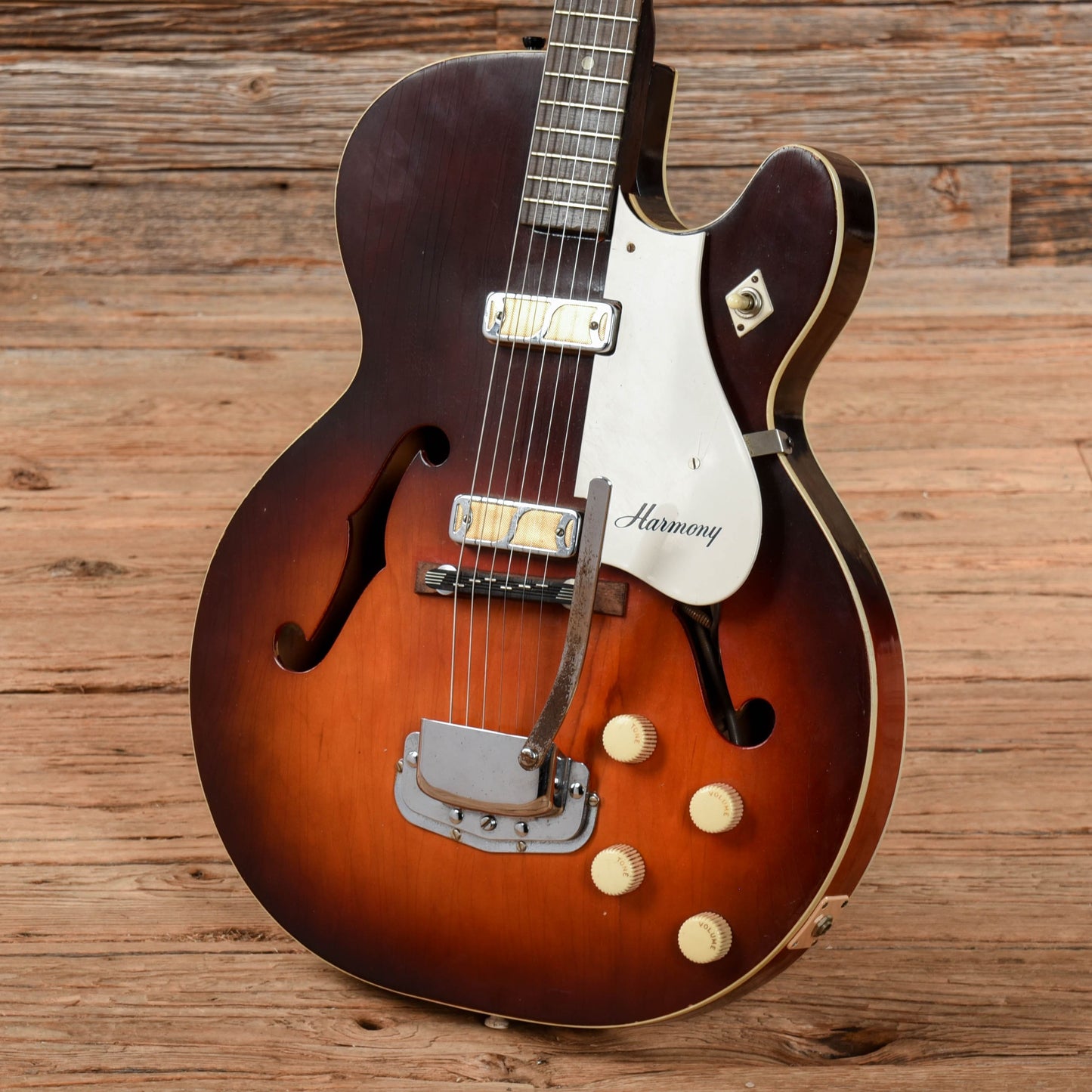 Harmony Rocket Sunburst 1965 Electric Guitars / Hollow Body