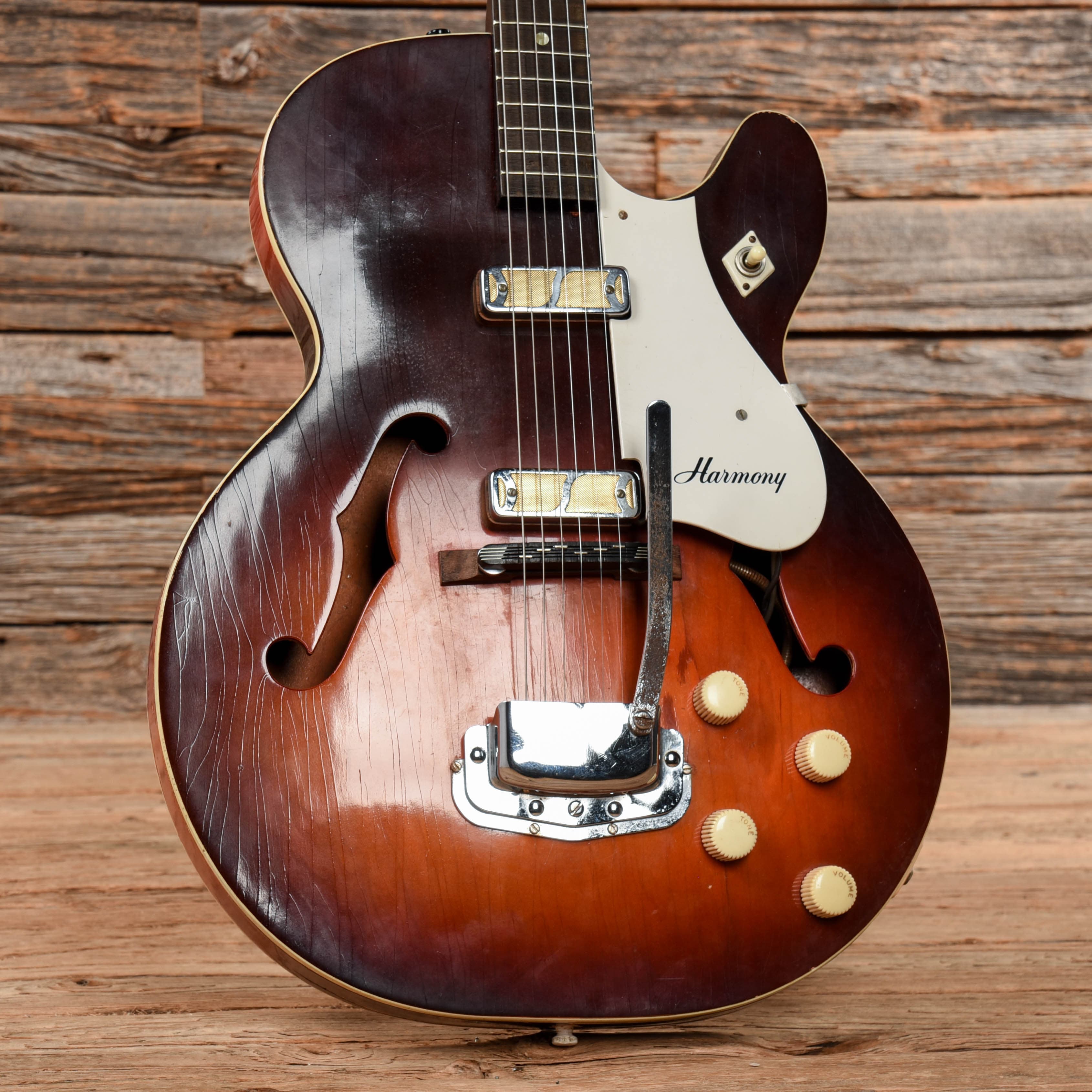 Harmony Rocket Sunburst 1965 Electric Guitars / Hollow Body
