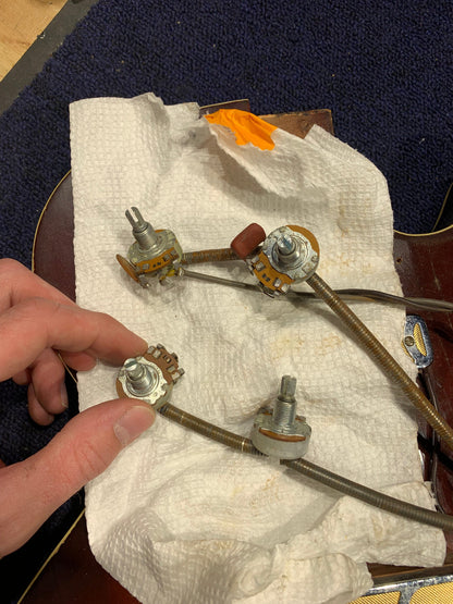 Harmony Rocket Sunburst 1965 Electric Guitars / Hollow Body