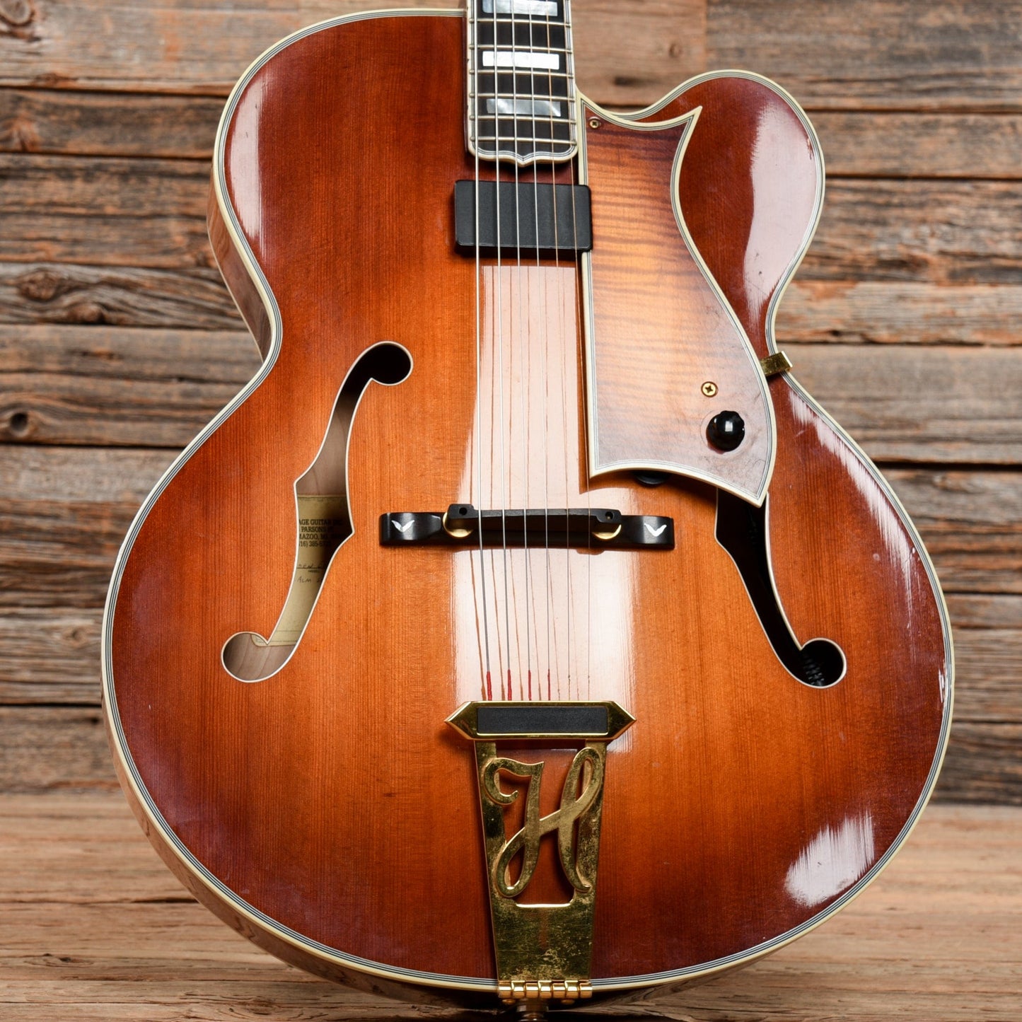 Heritage Golden Eagle Sunburst 1999 Electric Guitars / Hollow Body