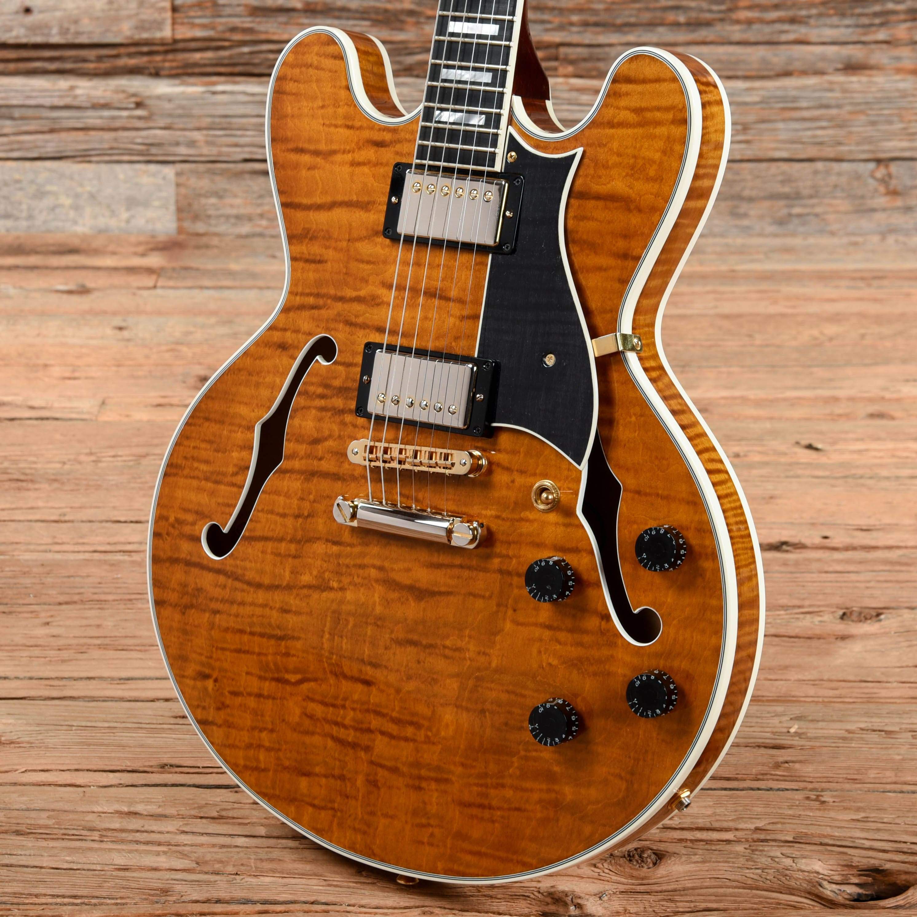 Heritage H-555 Amber 2014 Electric Guitars / Semi-Hollow