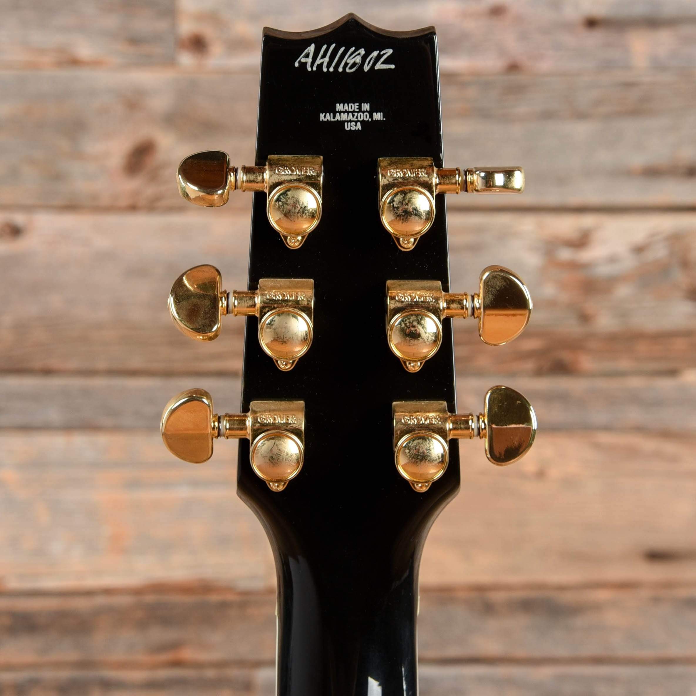 Heritage H-555 Ebony 2017 Electric Guitars / Semi-Hollow