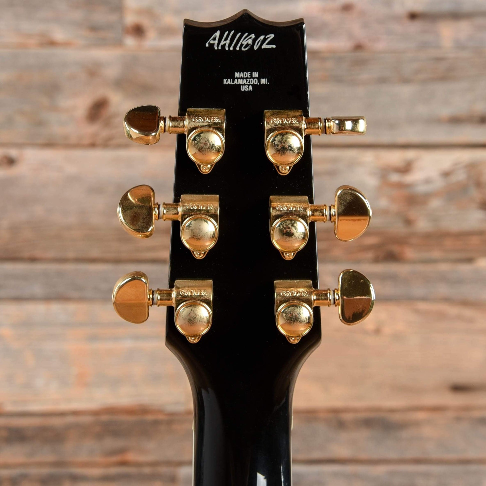 Heritage H-555 Ebony 2017 Electric Guitars / Semi-Hollow