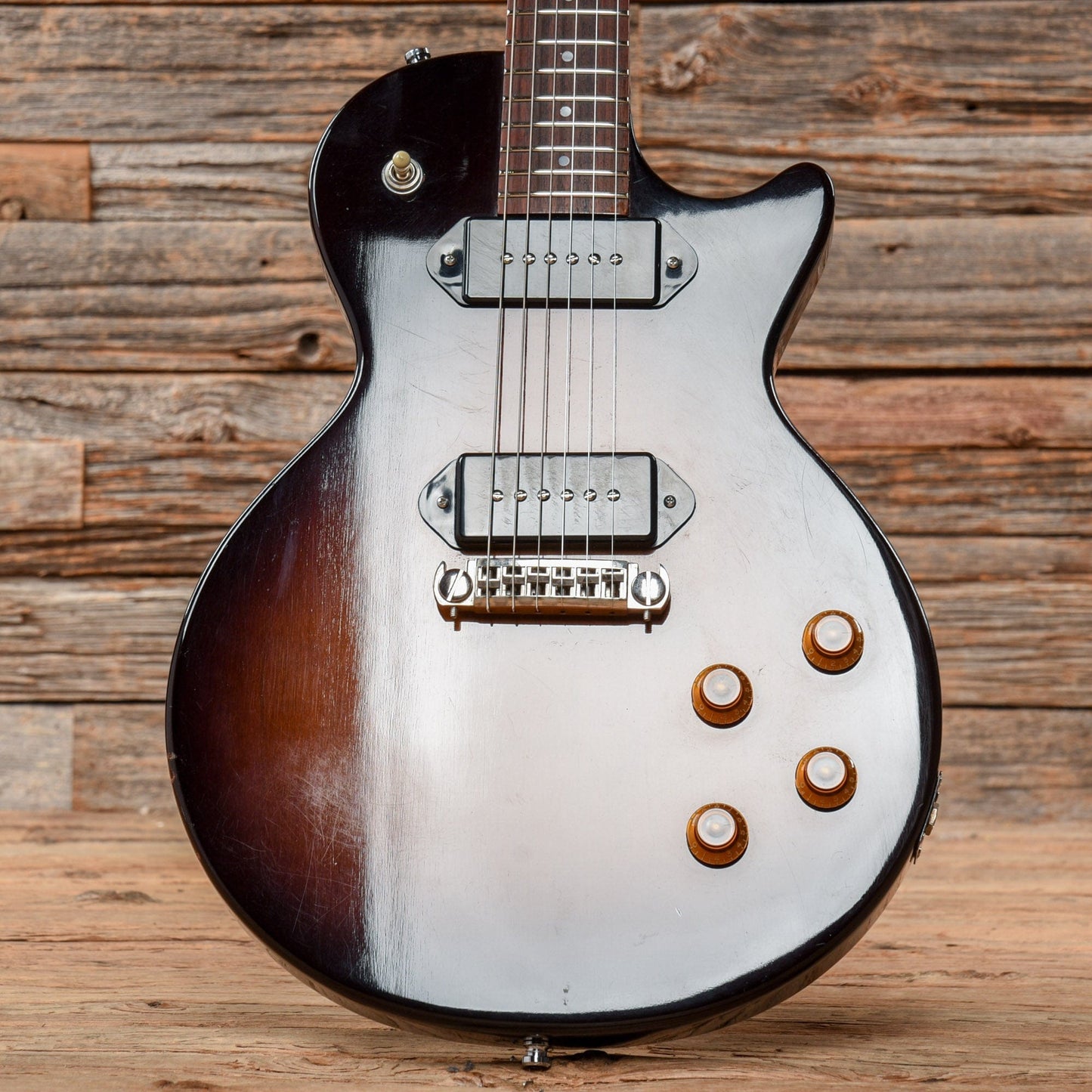 Heritage Standard H-137 Original Sunburst 2005 Electric Guitars / Solid Body