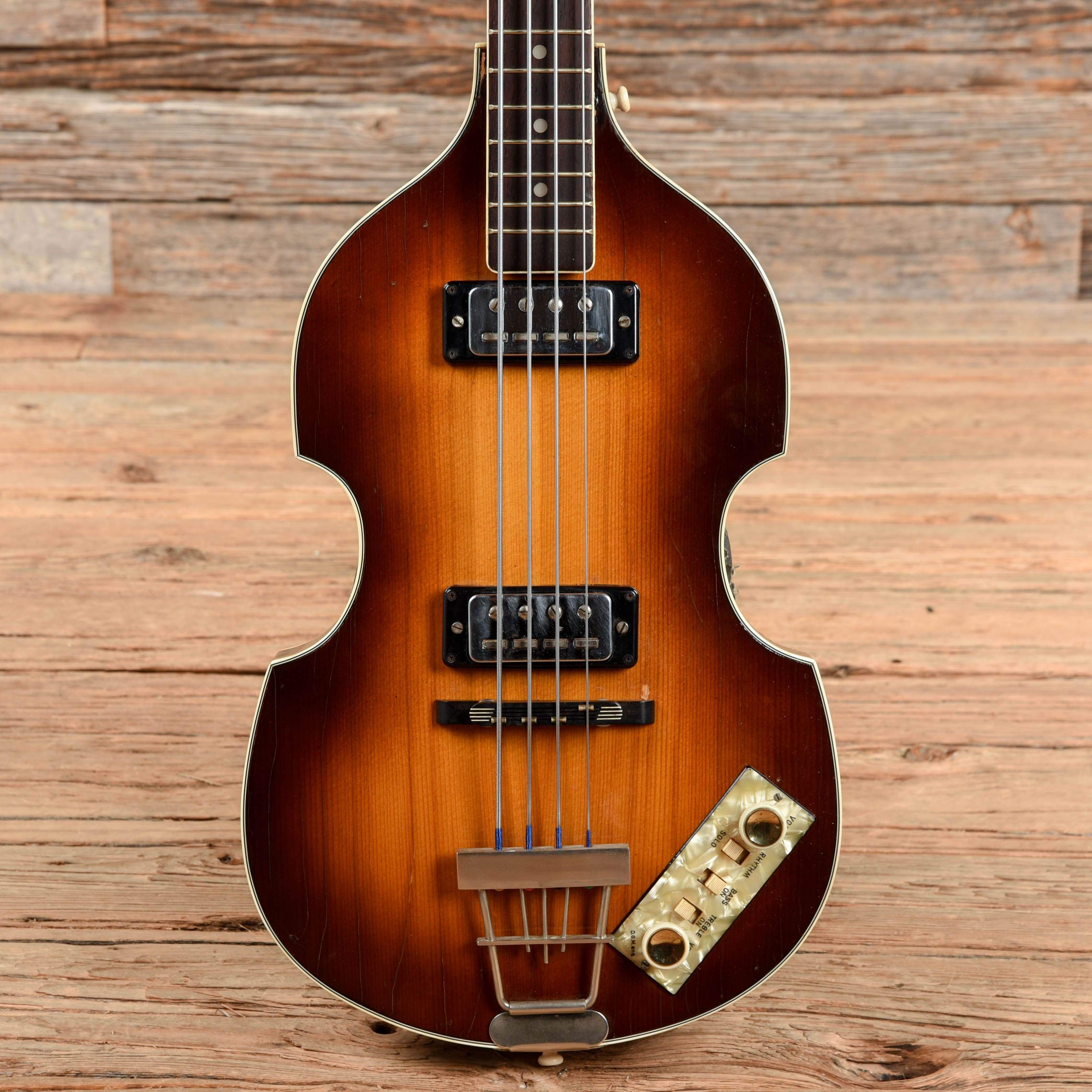 Hofner Violin Bass Sunburst 1960s Bass Guitars / Short Scale
