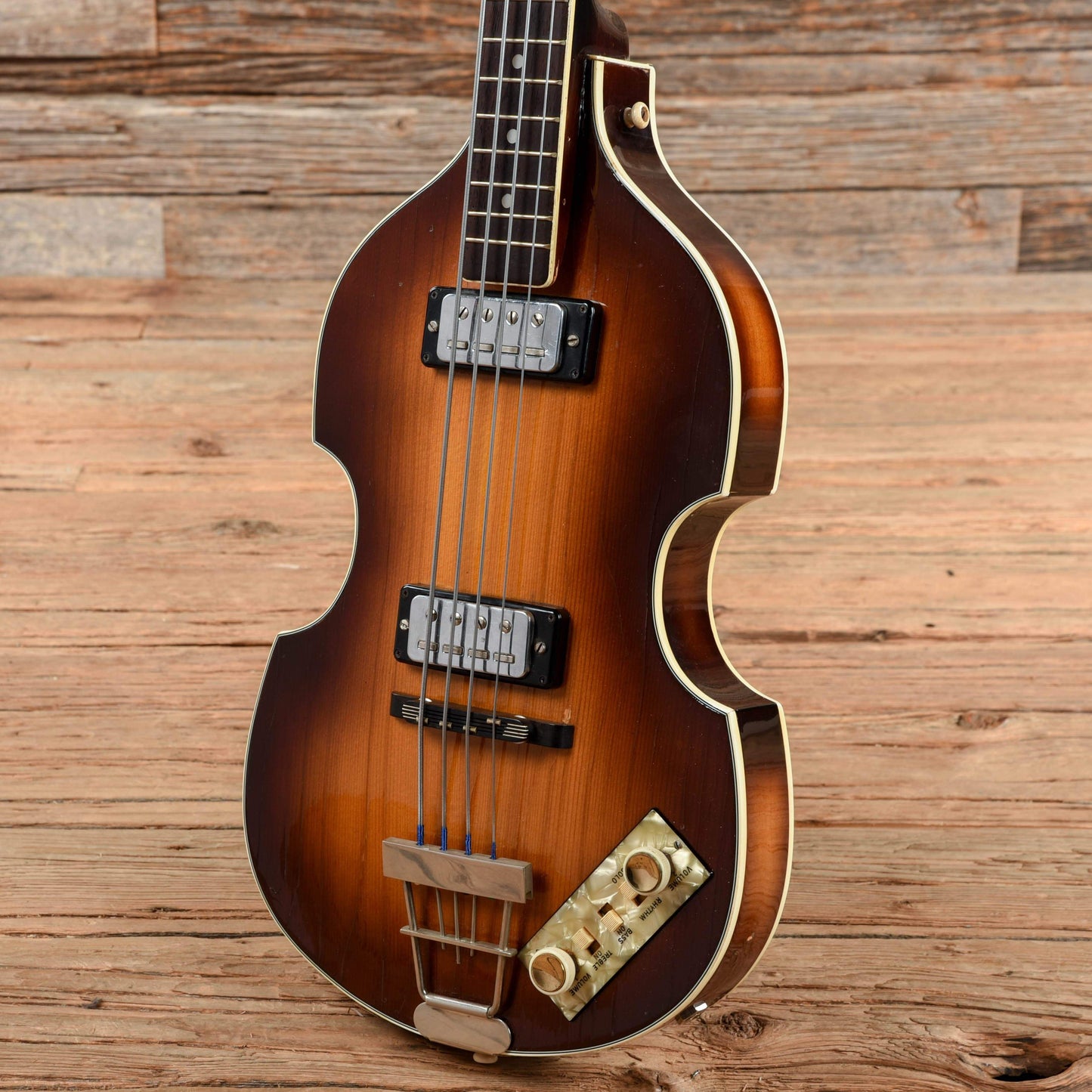 Hofner Violin Bass Sunburst 1960s Bass Guitars / Short Scale