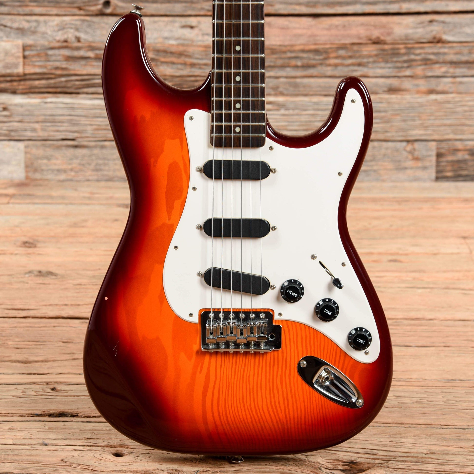 Hondo II Sunburst Electric Guitars / Solid Body