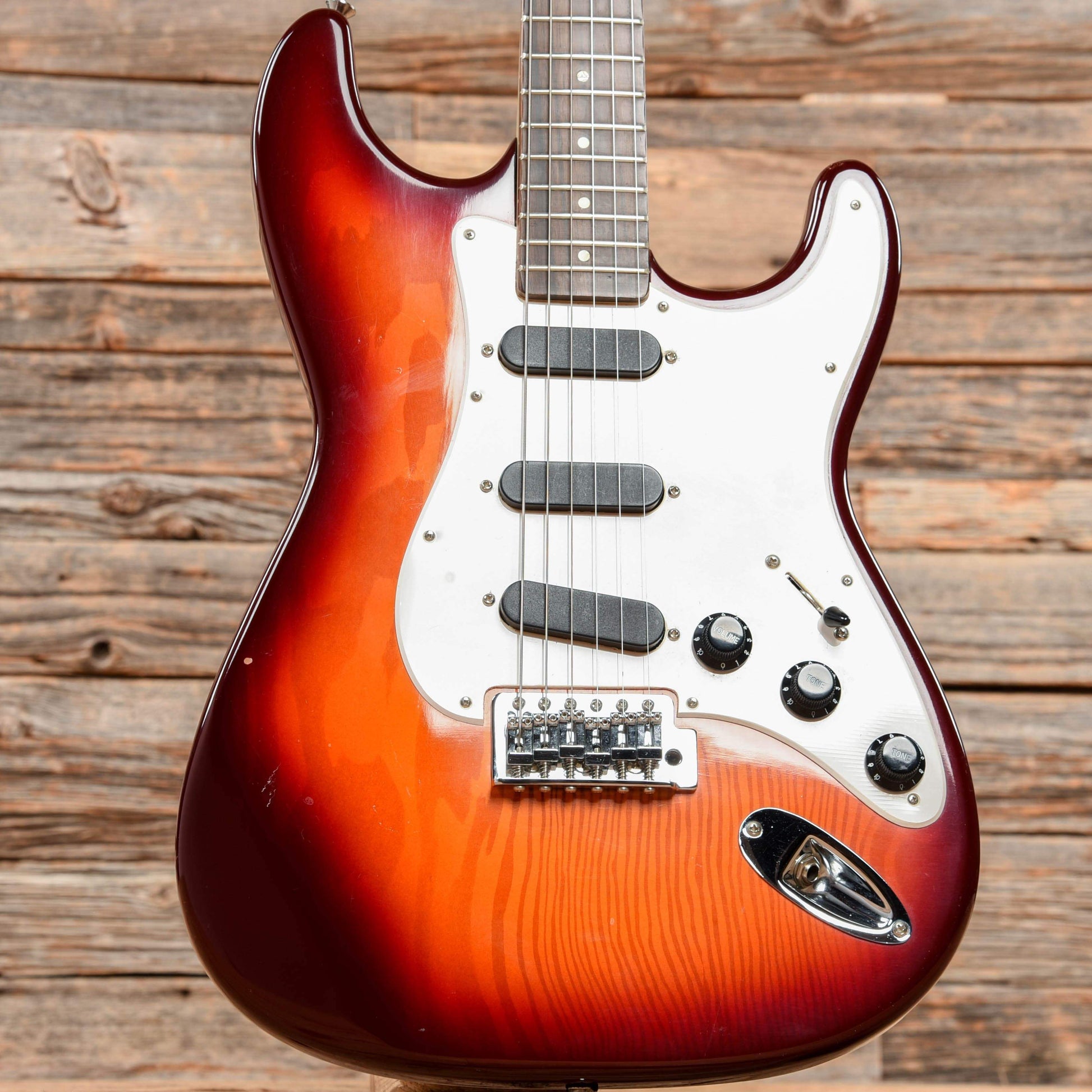 Hondo II Sunburst Electric Guitars / Solid Body