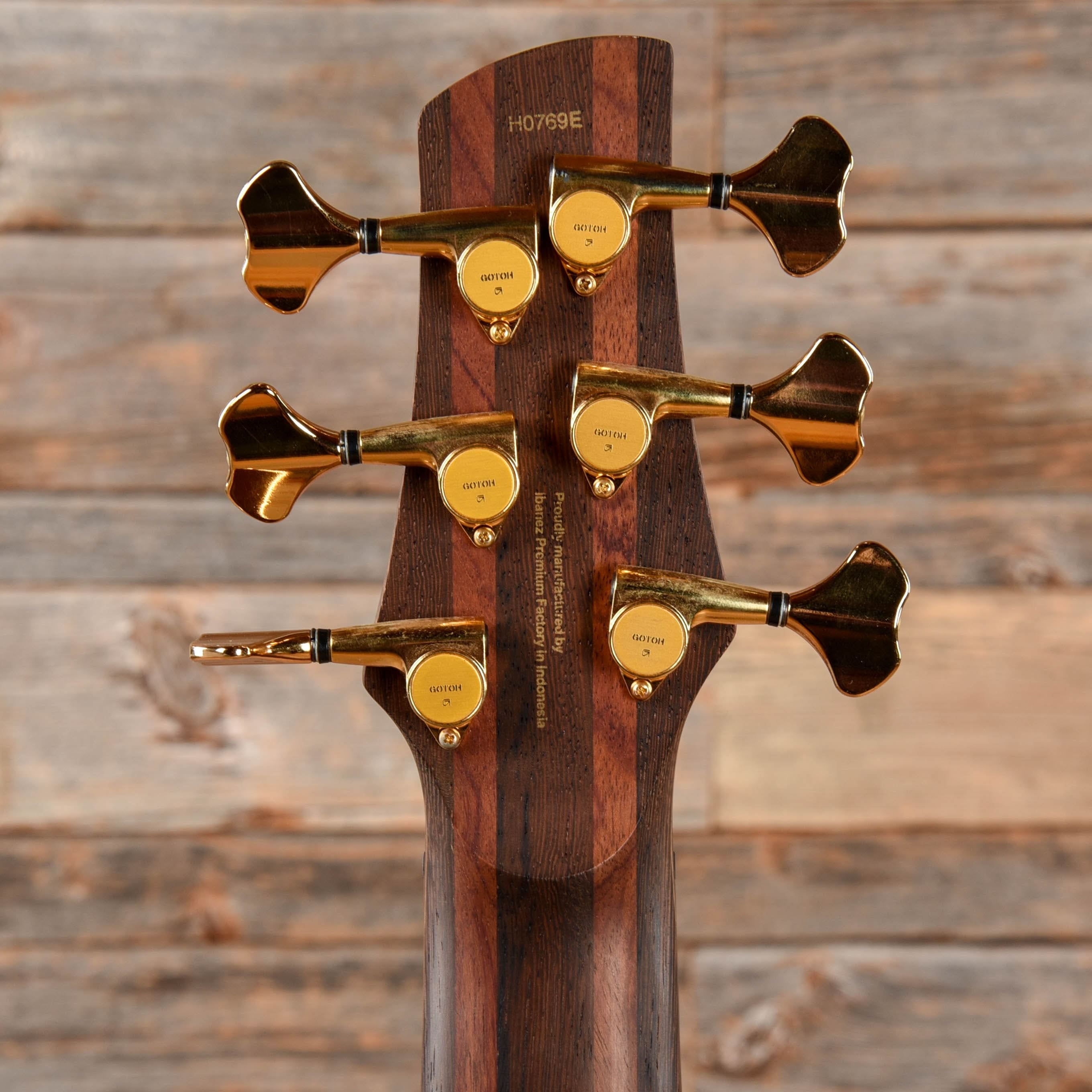 Ibanez SR1206E Natural Bass Guitars / 5-String or More